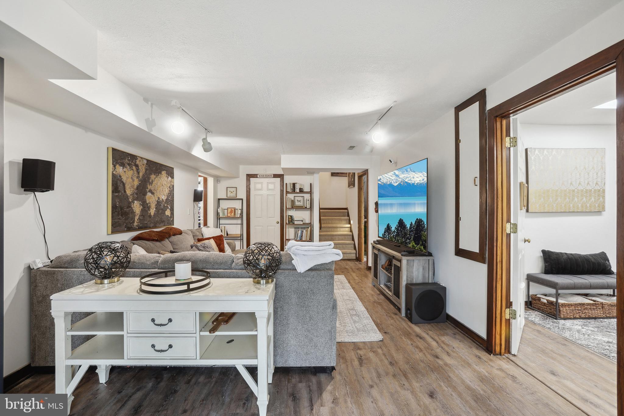 RIVER BLUFFS - Residential