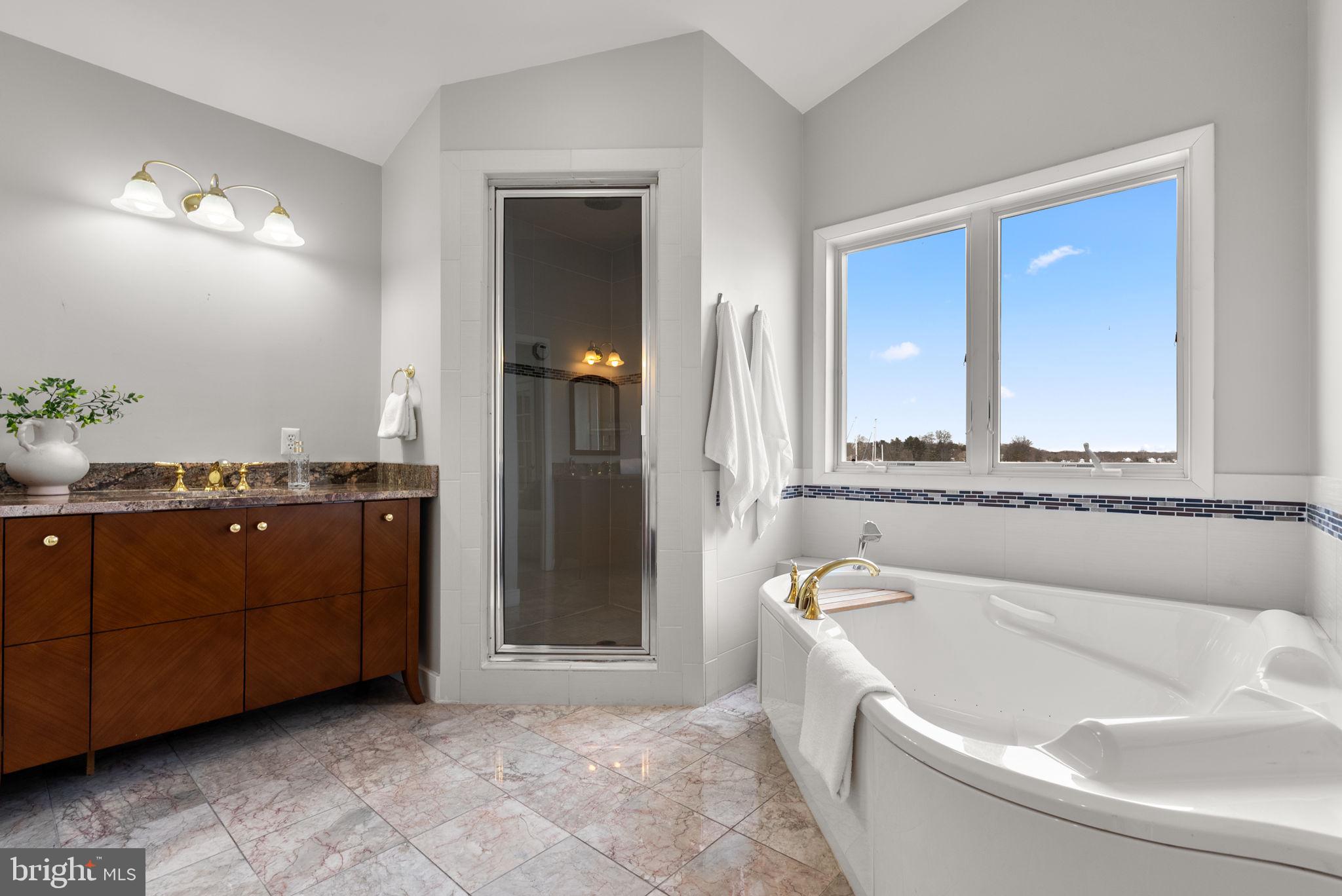 MANHATTAN BEACH - Residential