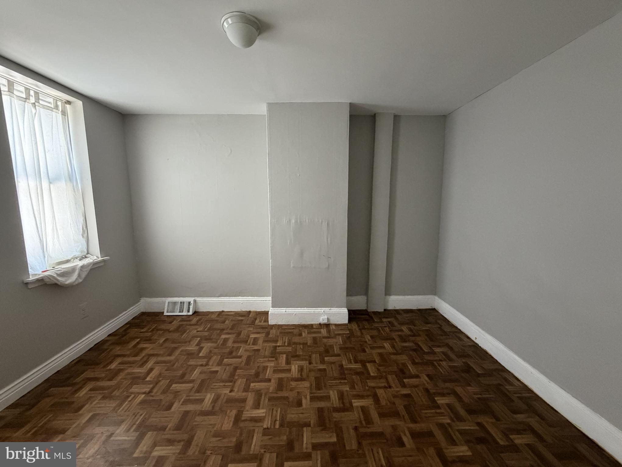 MANTUA - Residential