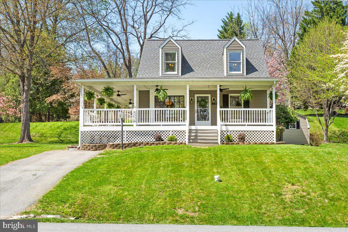 VILLAS LAKE ANITA LOUISE - Residential
