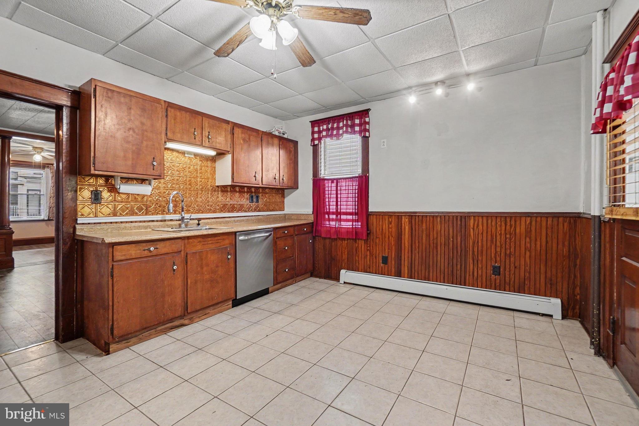 POTTSVILLE - Residential