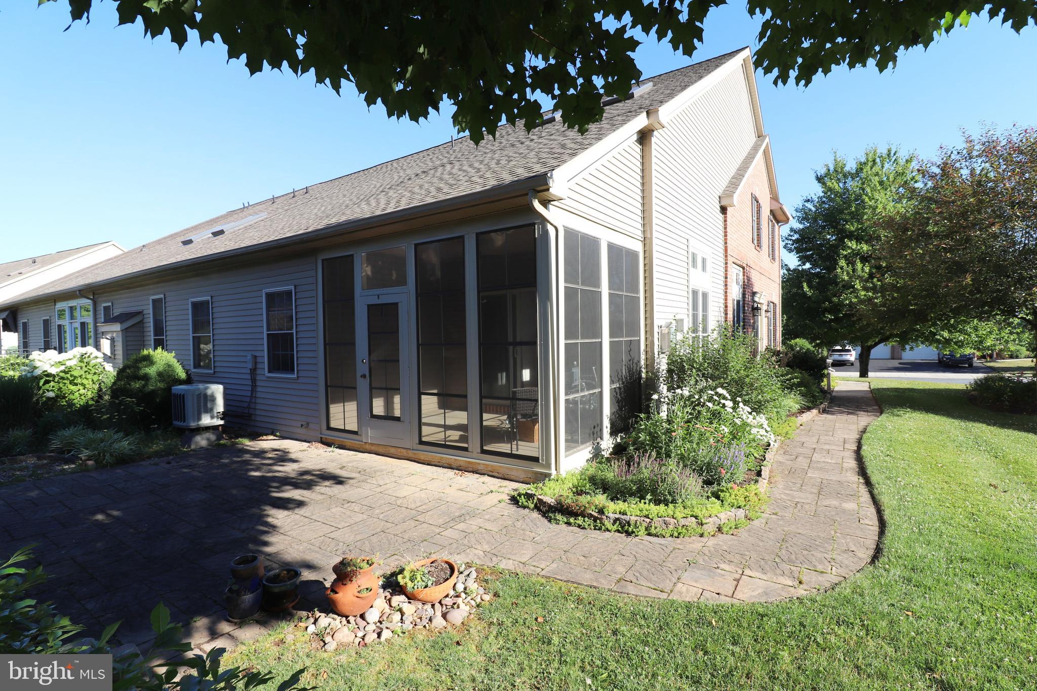 WEST RIDGE - Residential