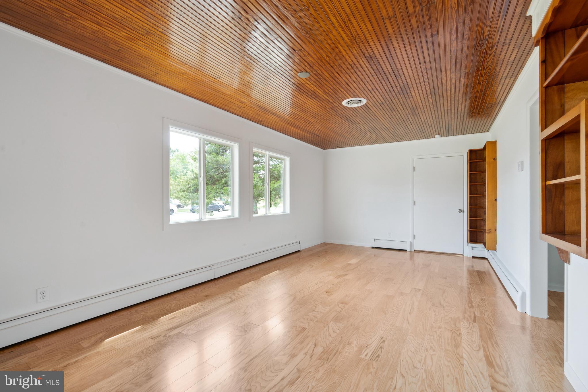 ROCK HALL - Residential