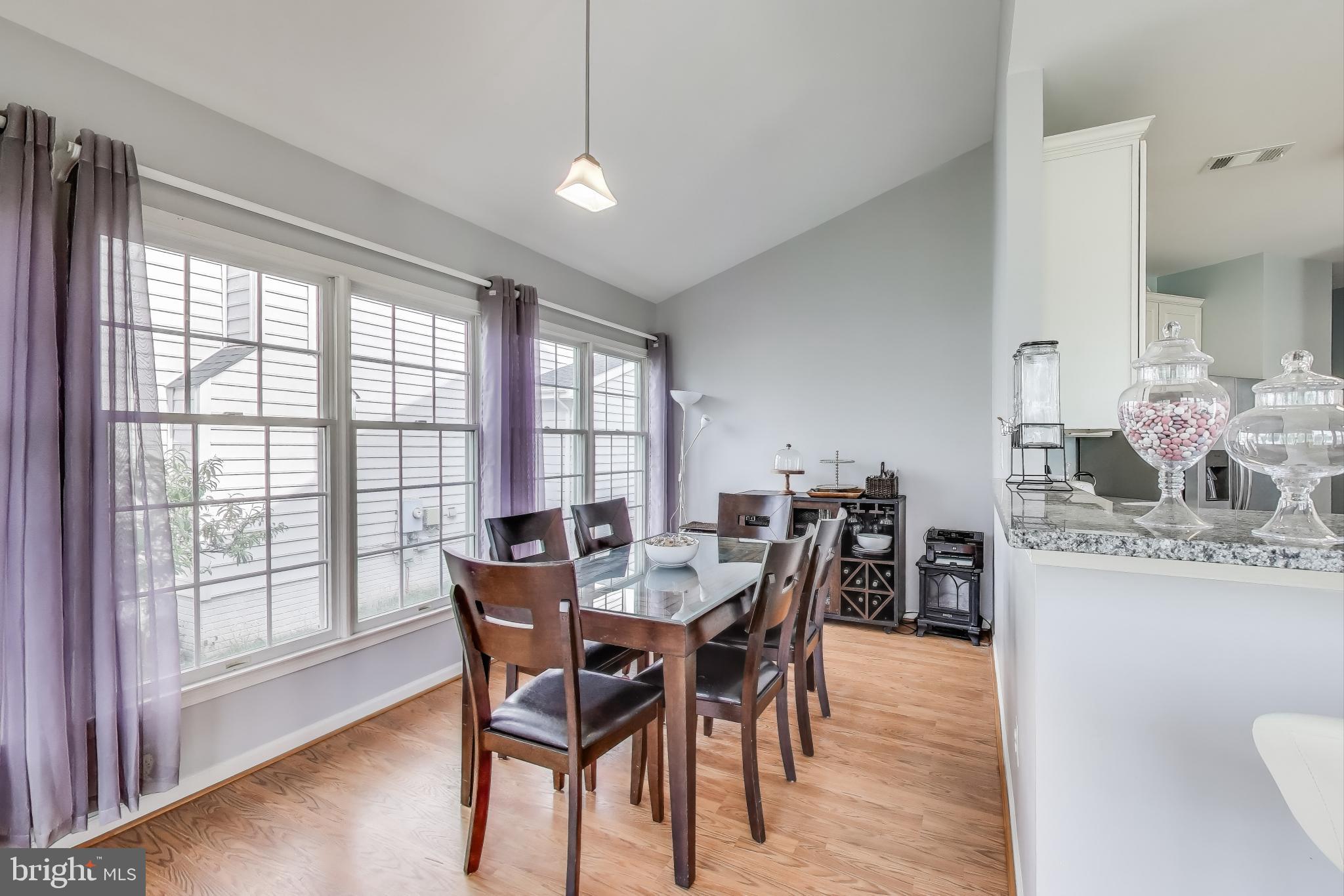 SOUTH RIDING - Residential