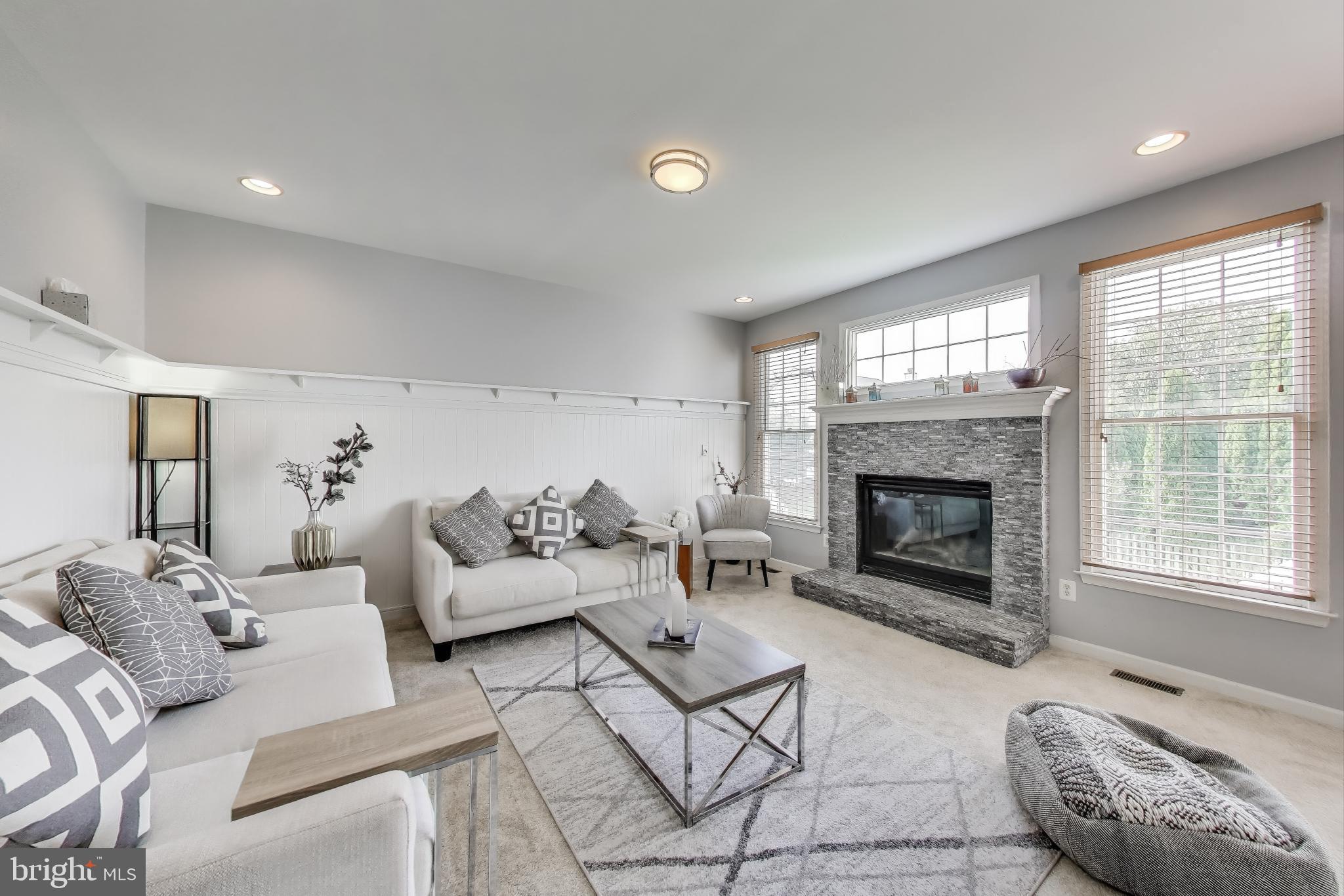 SOUTH RIDING - Residential