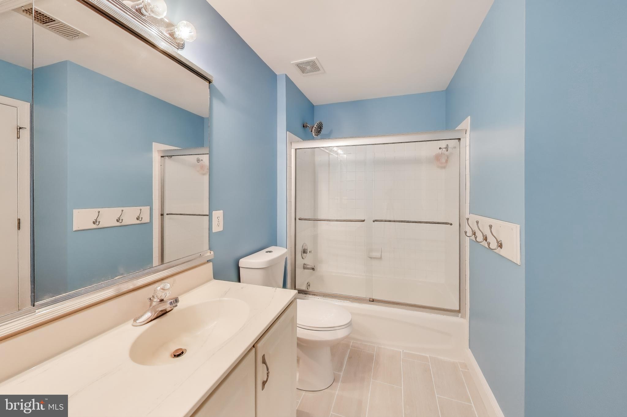 SOUTH RIDING - Residential