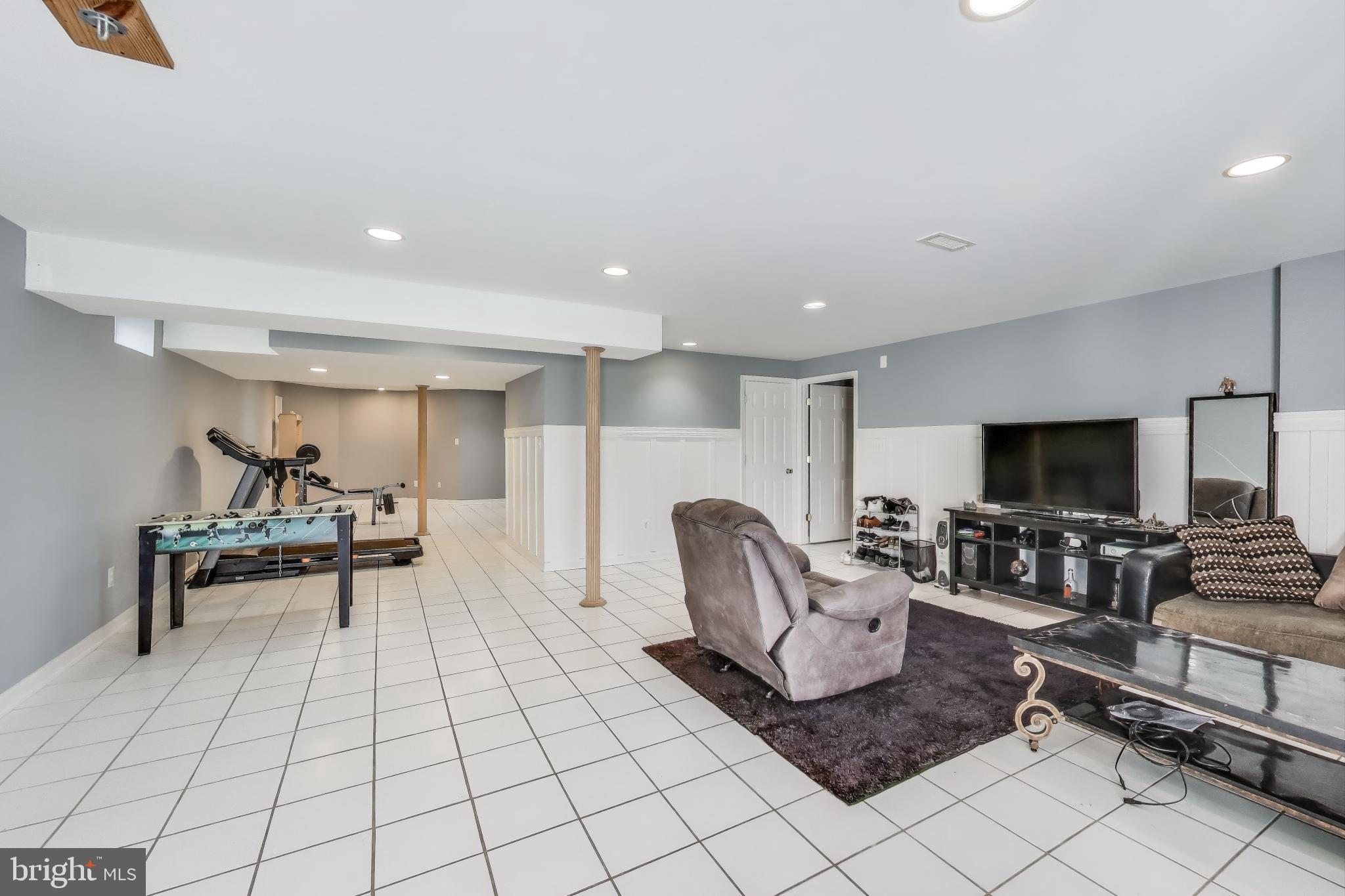 SOUTH RIDING - Residential