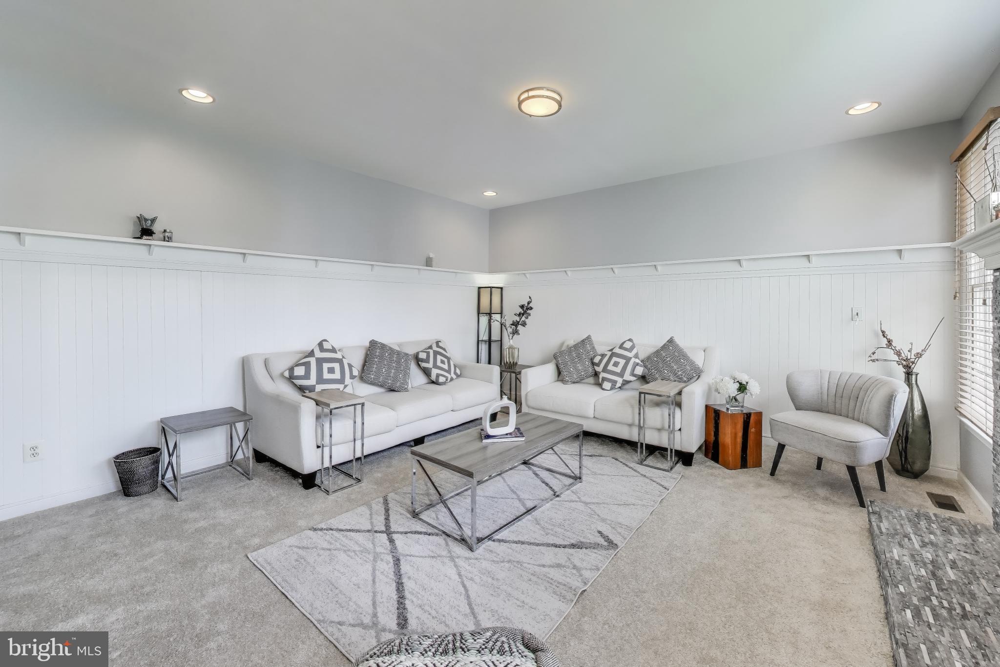 SOUTH RIDING - Residential