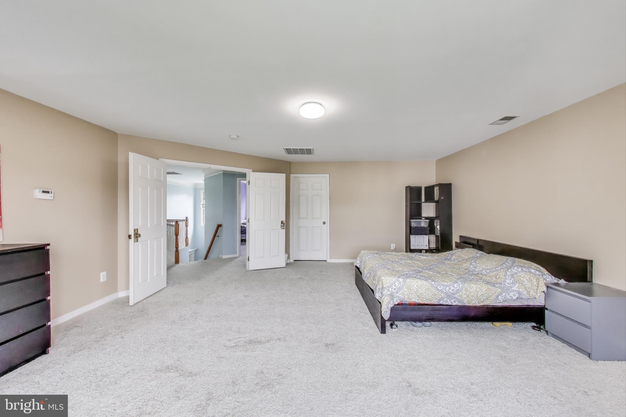 SOUTH RIDING - Residential