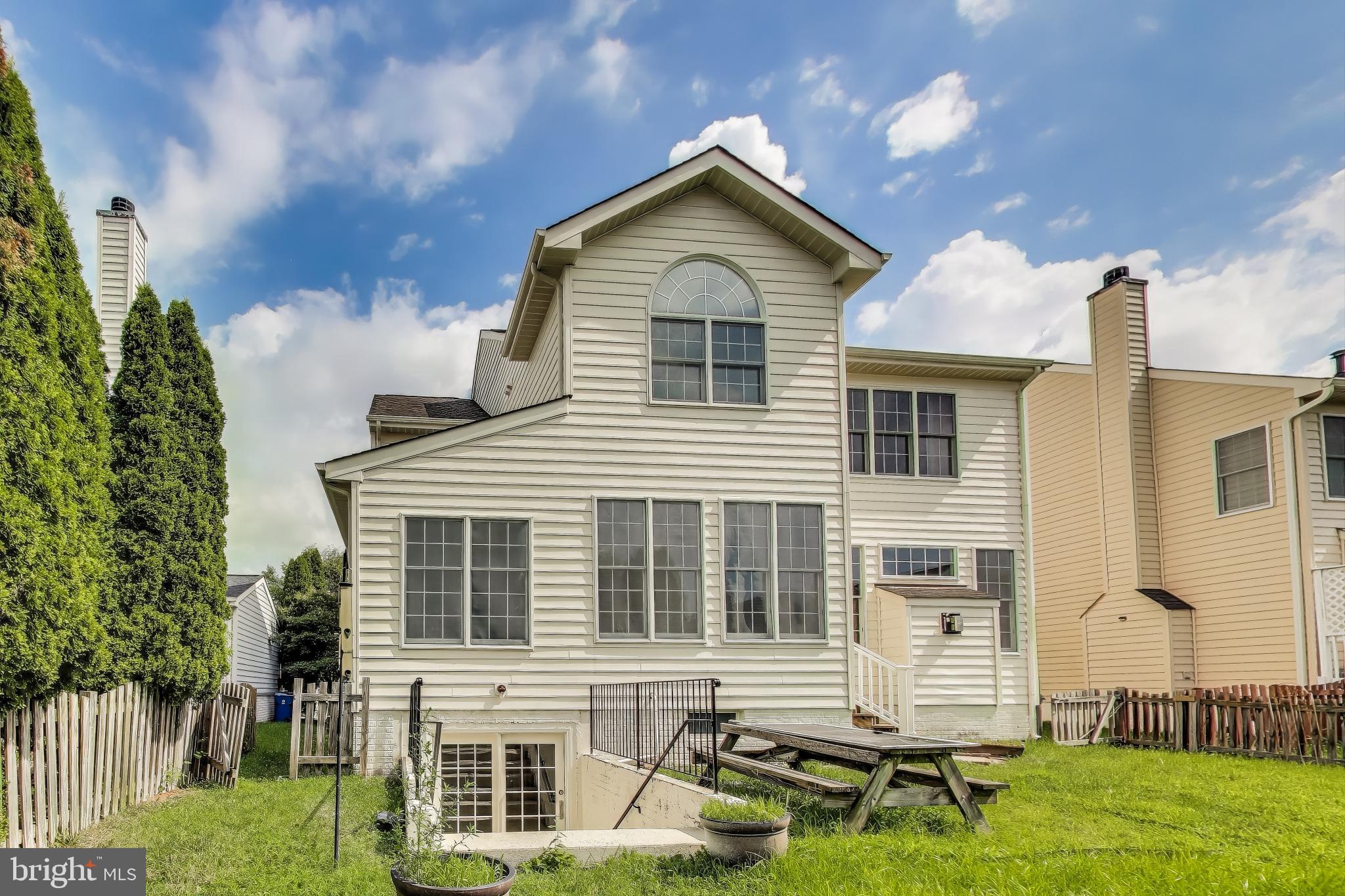 SOUTH RIDING - Residential