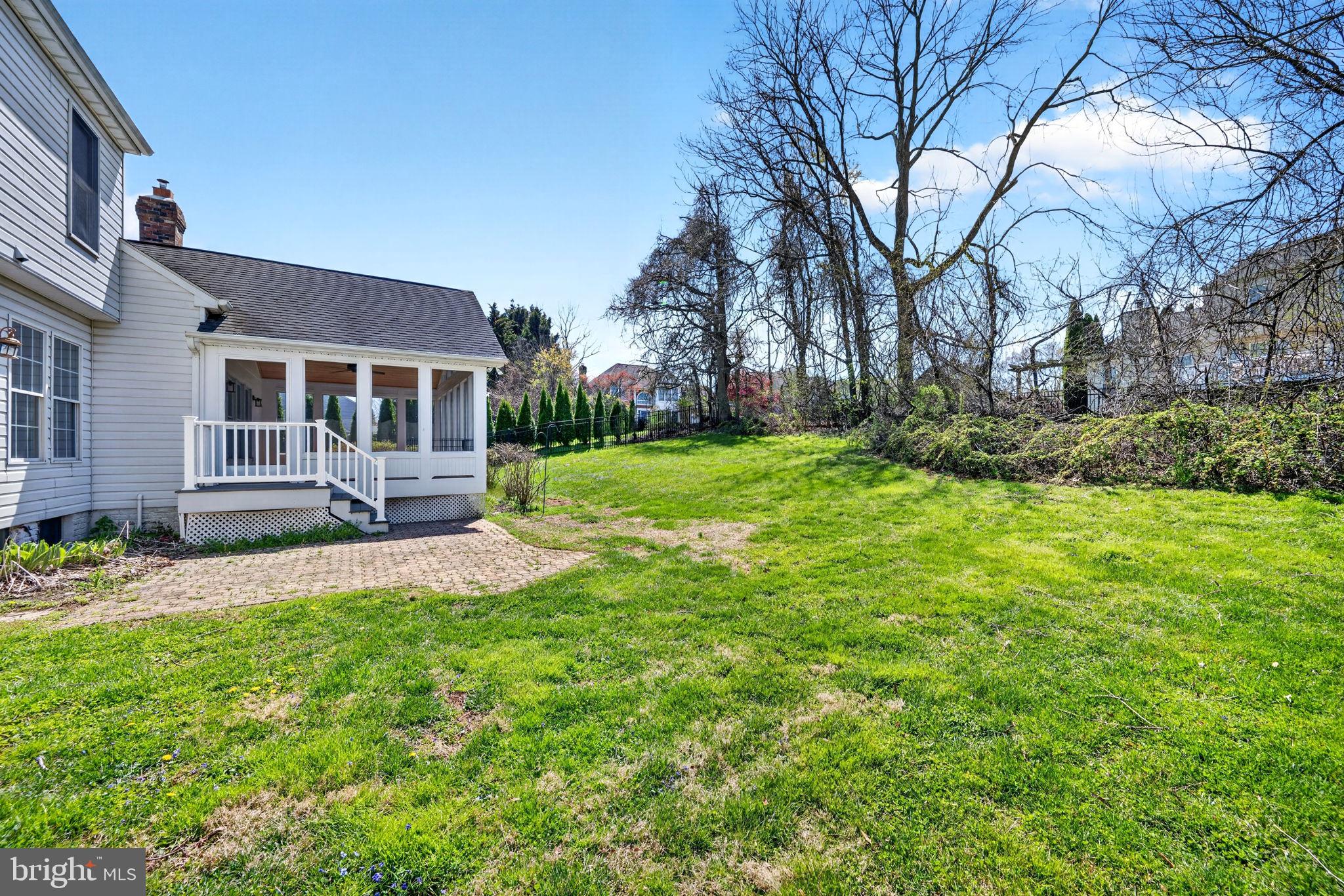 OVERVIEW MANOR - Residential
