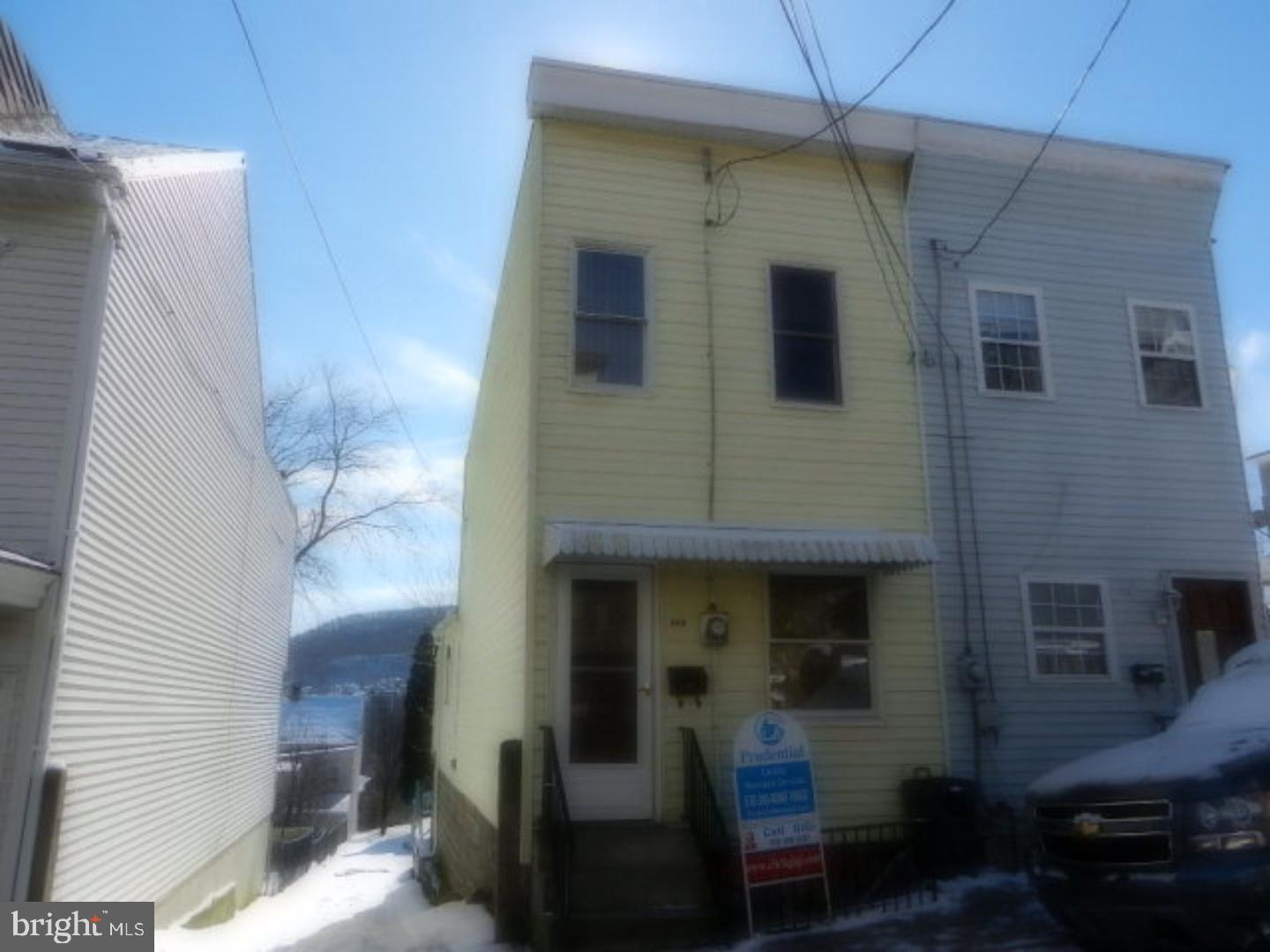 Affortable Home! Economical Coal Heat. Electric Hot Water Heater. Enclosed Sunroom with Sliders leading to a nice deck. Perfect for outdoor entertaining. Update to your Taste!  Mailing Address Continued: Pottsville  Color: Yello  Amp: 100