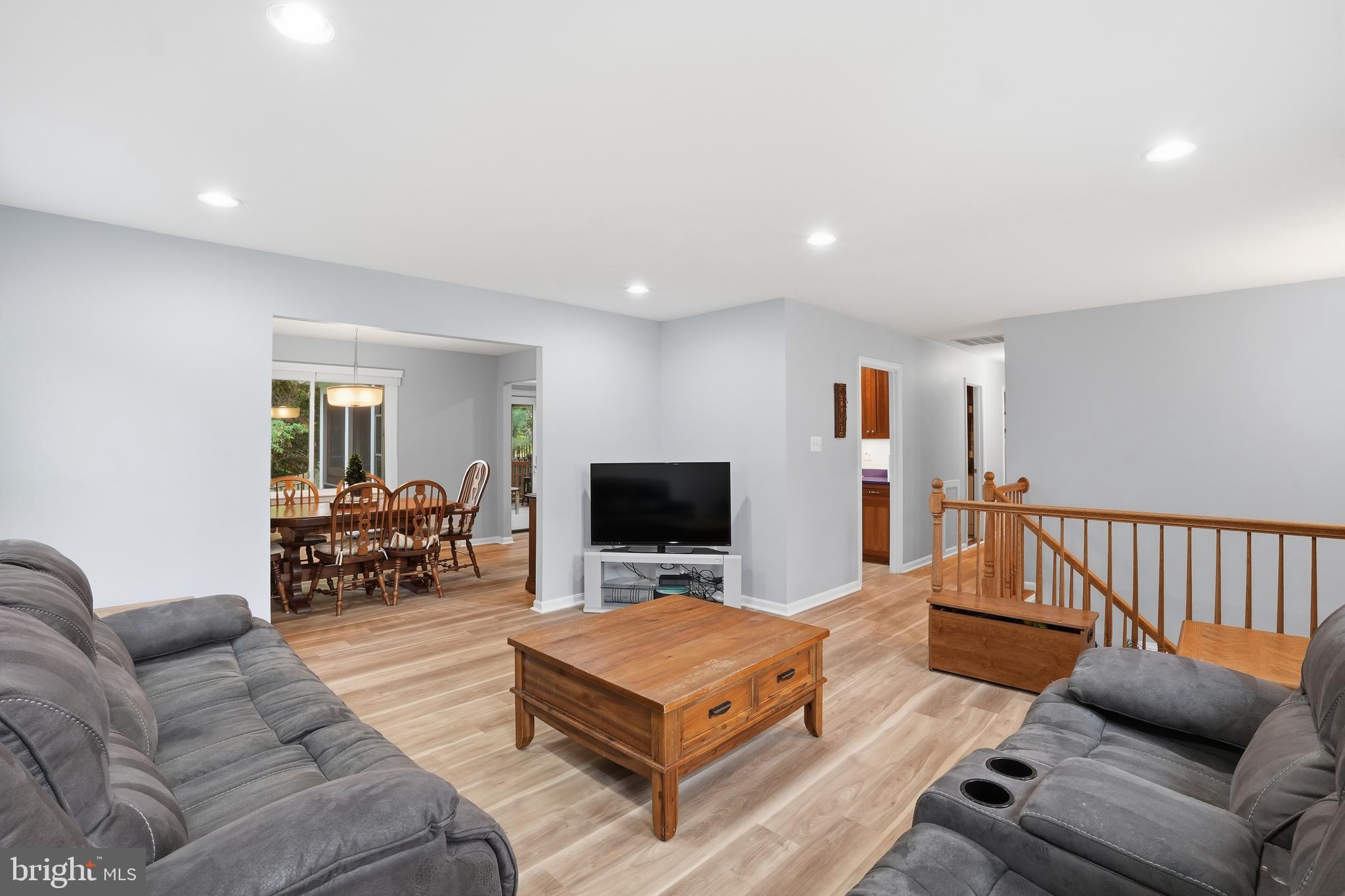 MIDDLERIDGE - Residential