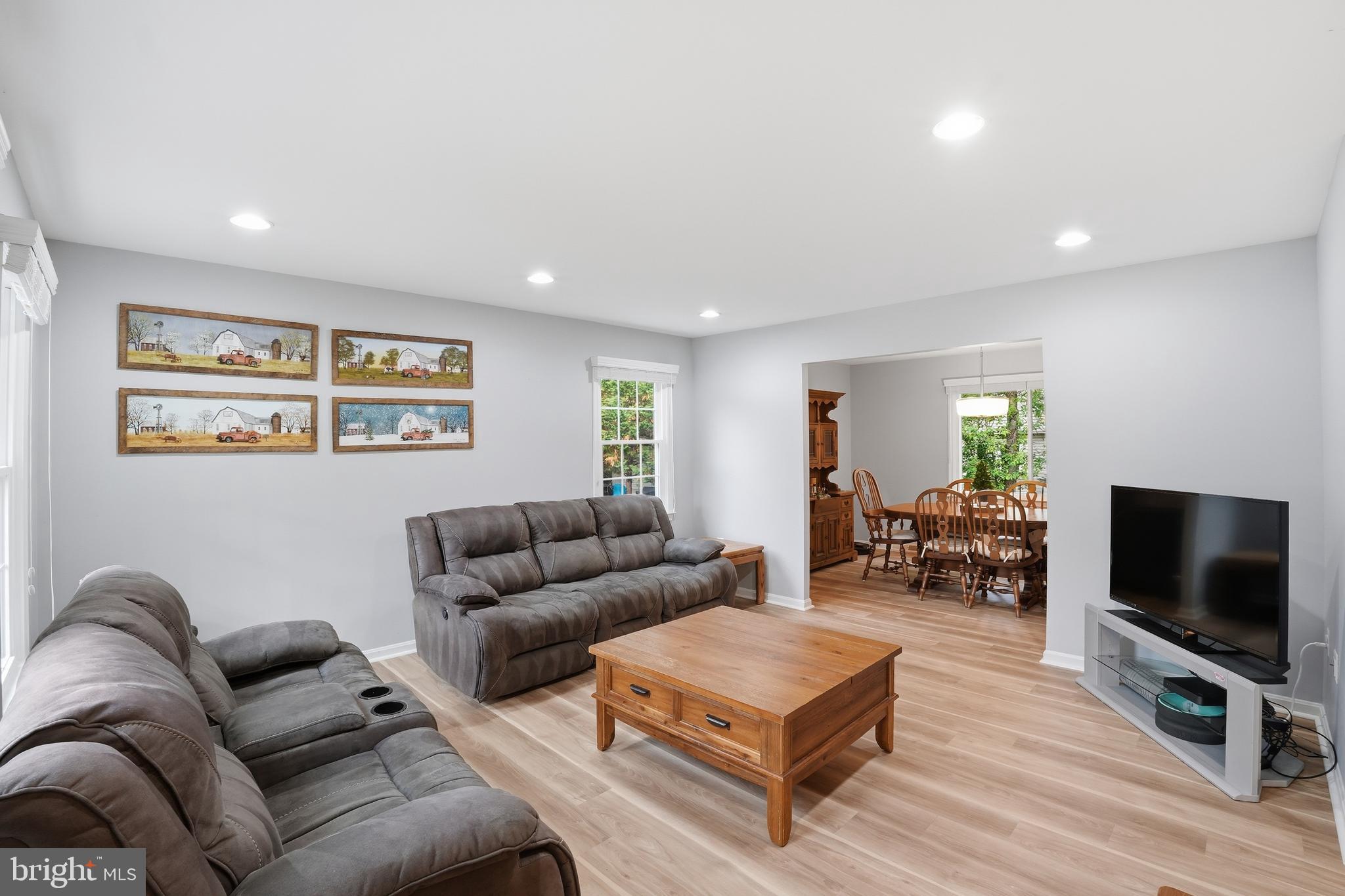 MIDDLERIDGE - Residential