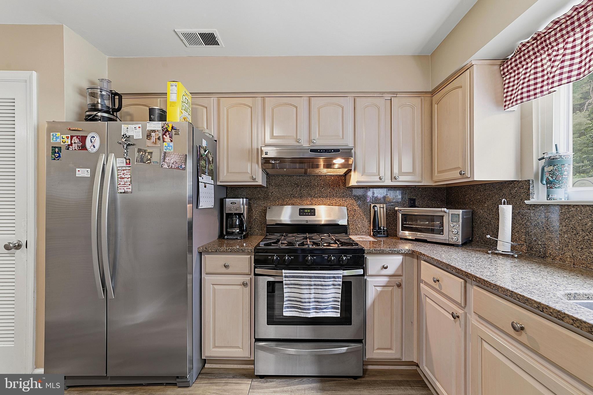 EAGLE RIDGE - Residential