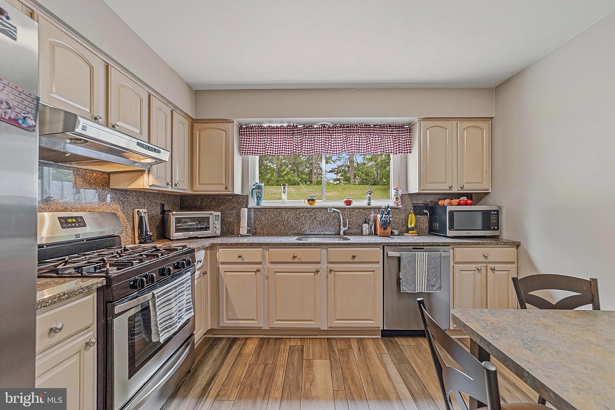 EAGLE RIDGE - Residential