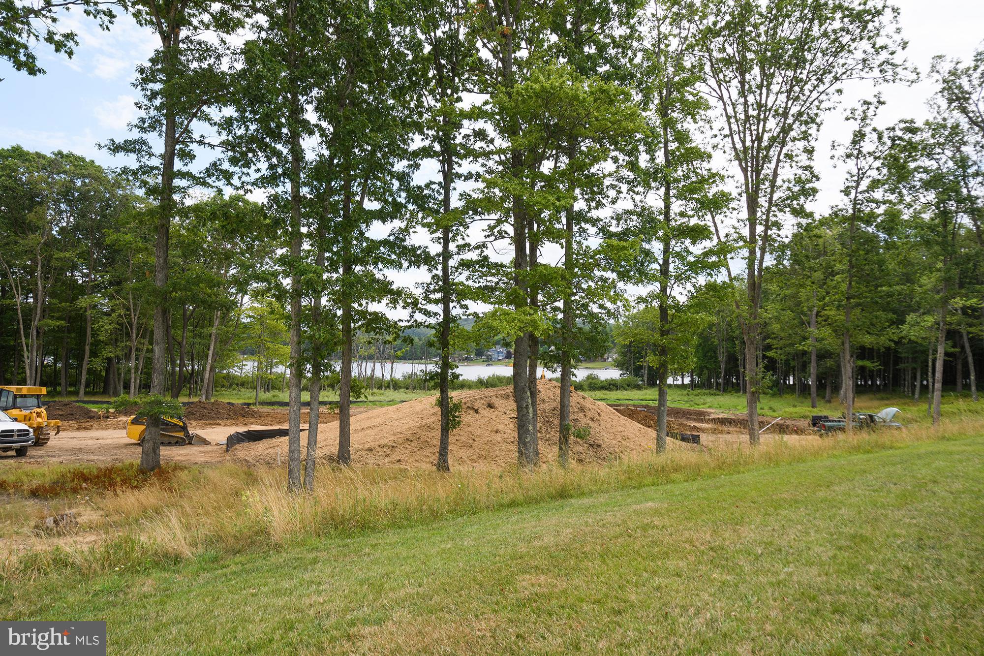 THOUSAND ACRES - Land