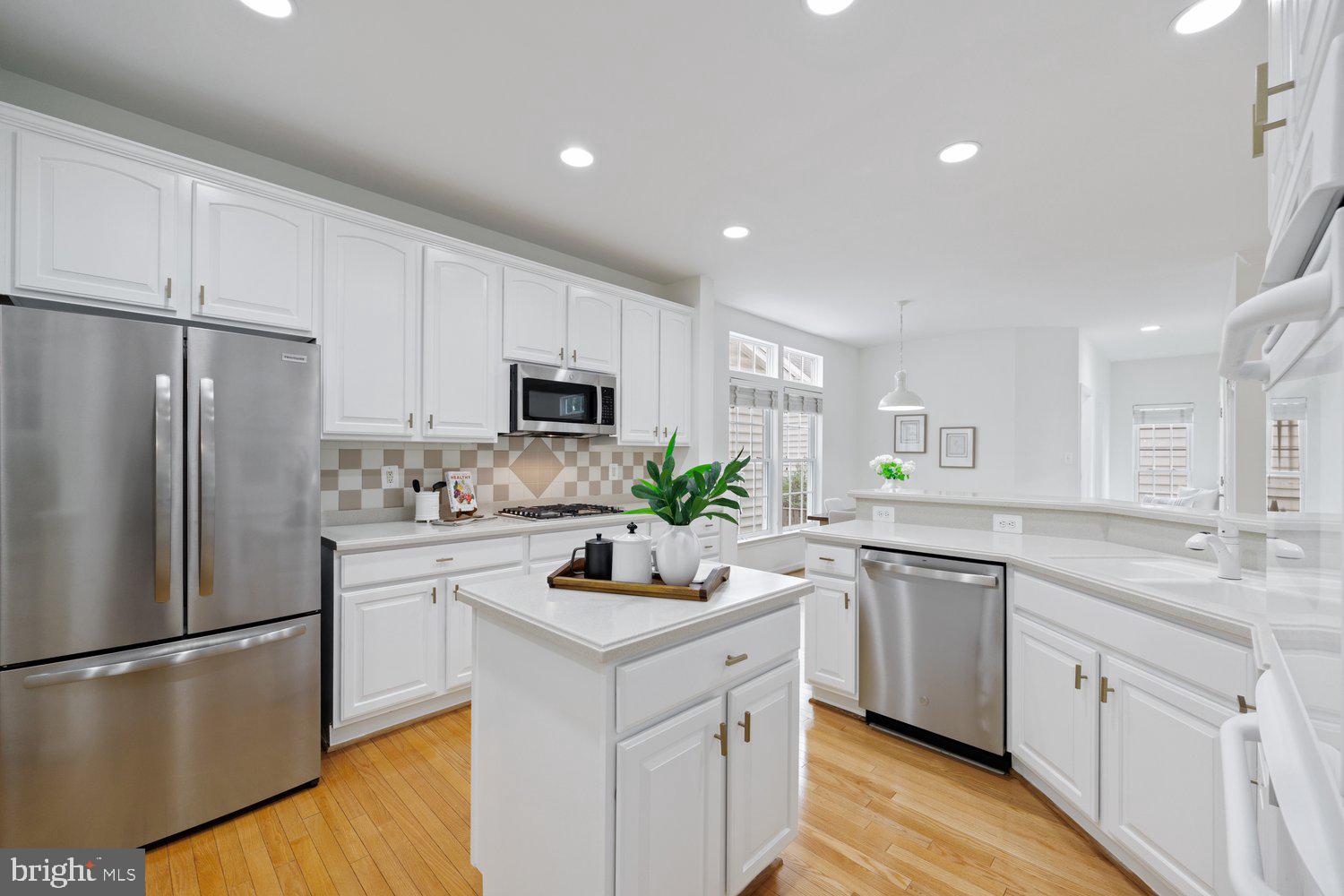 LAKELANDS - Residential