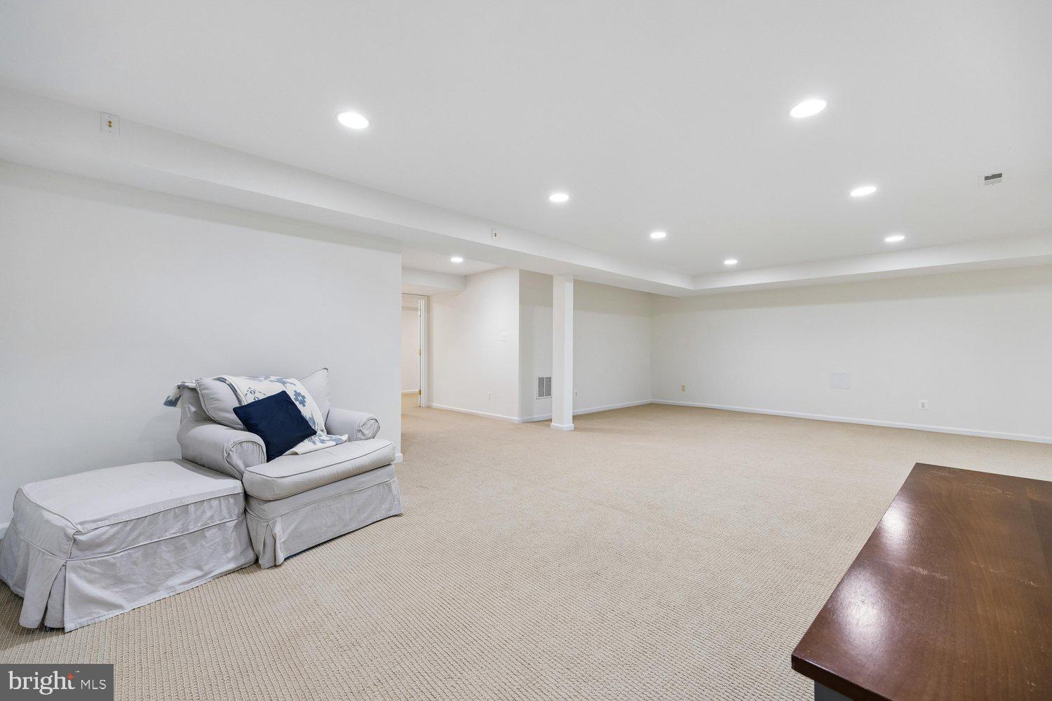 LAKELANDS - Residential
