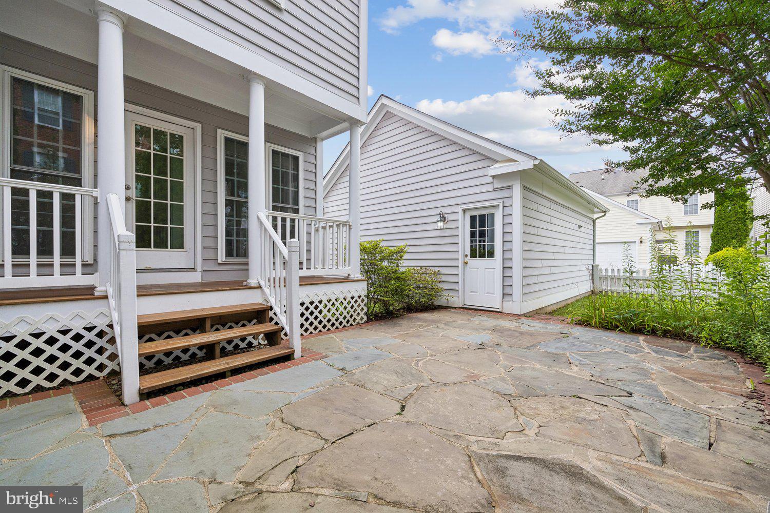 LAKELANDS - Residential