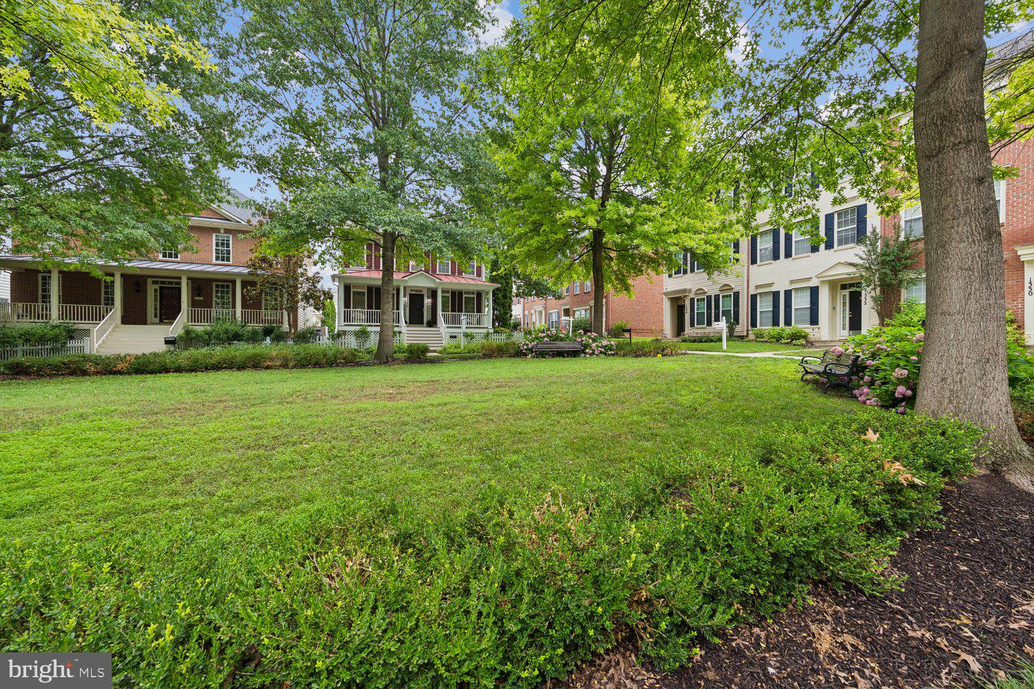 LAKELANDS - Residential