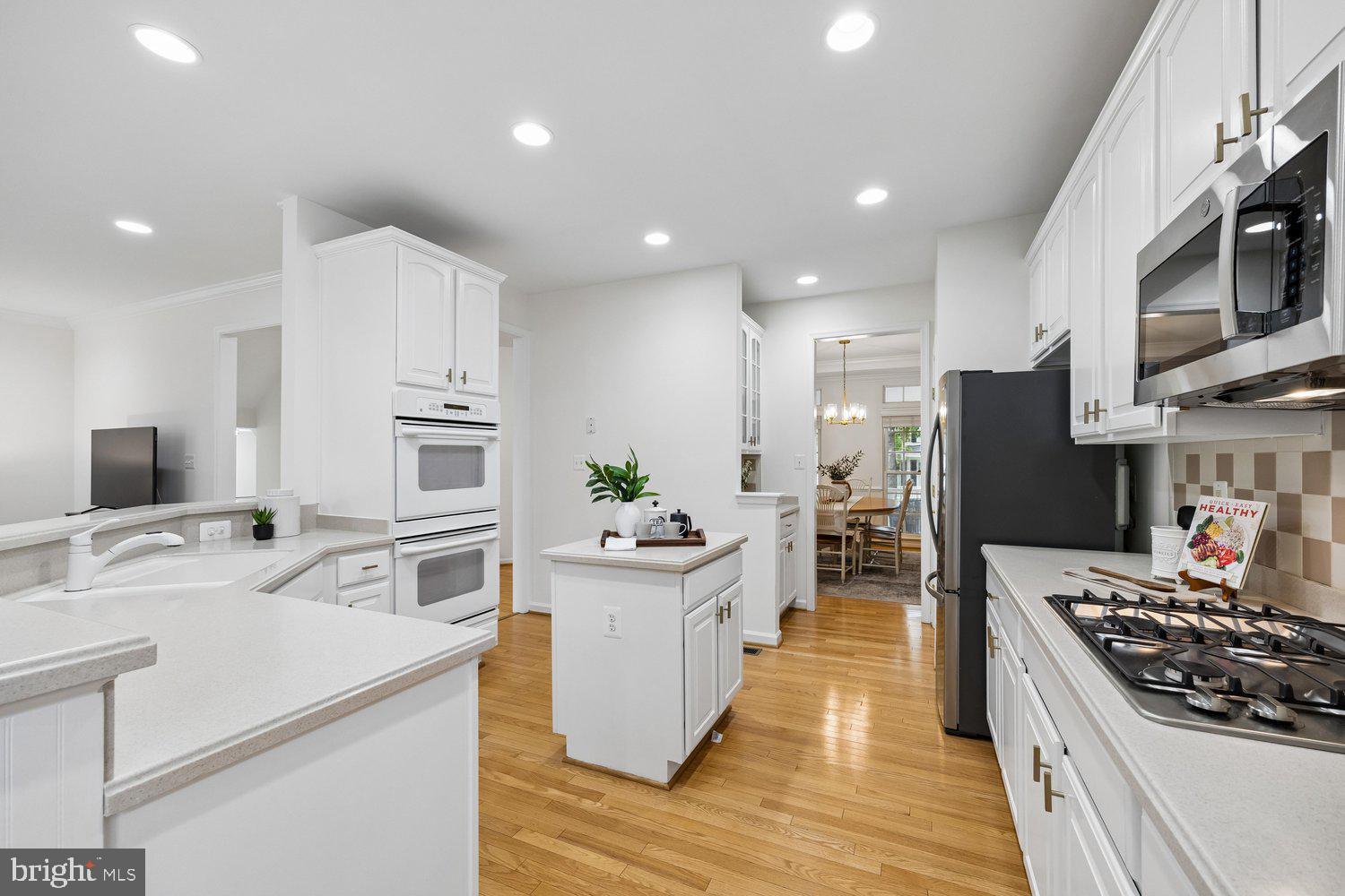LAKELANDS - Residential