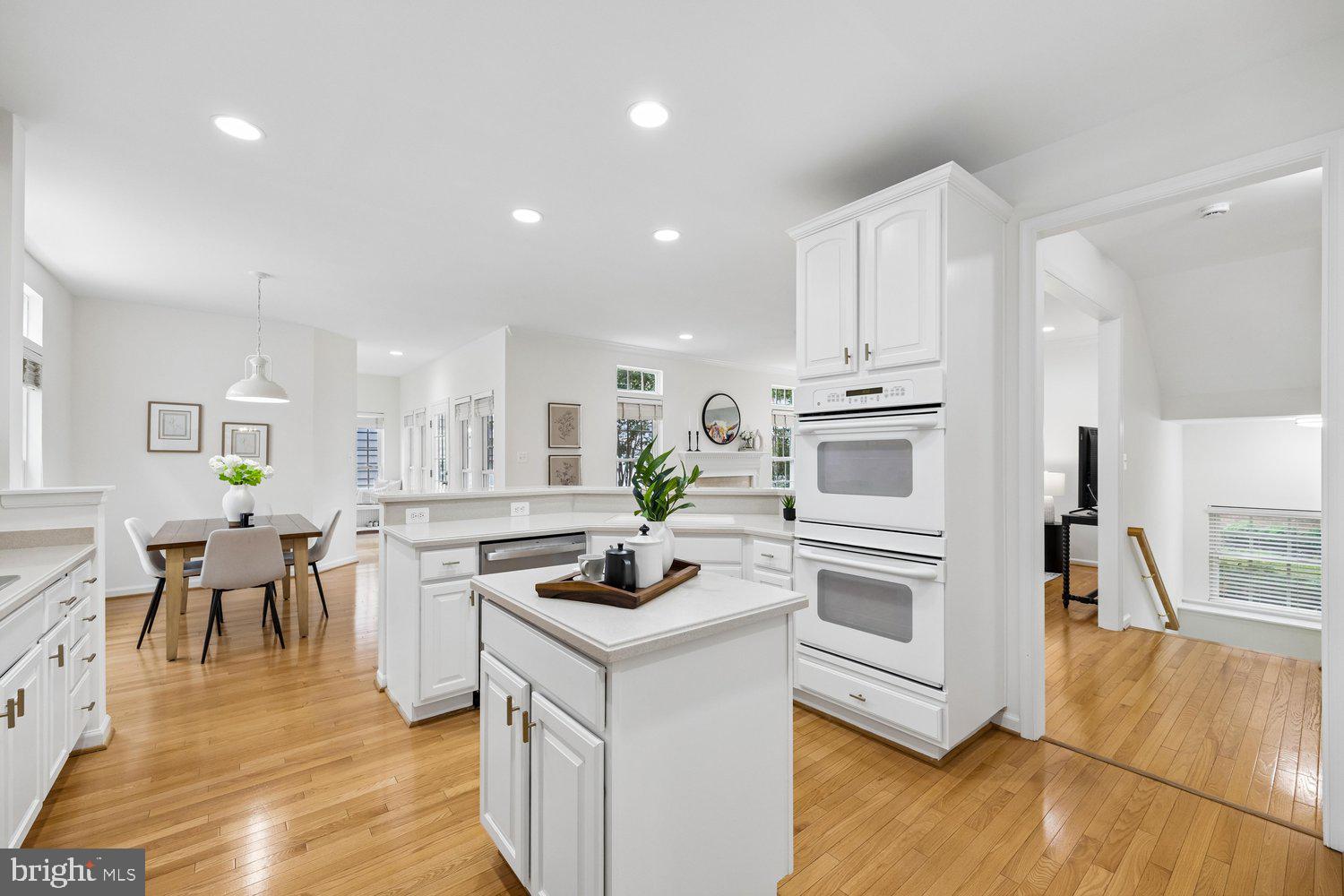 LAKELANDS - Residential