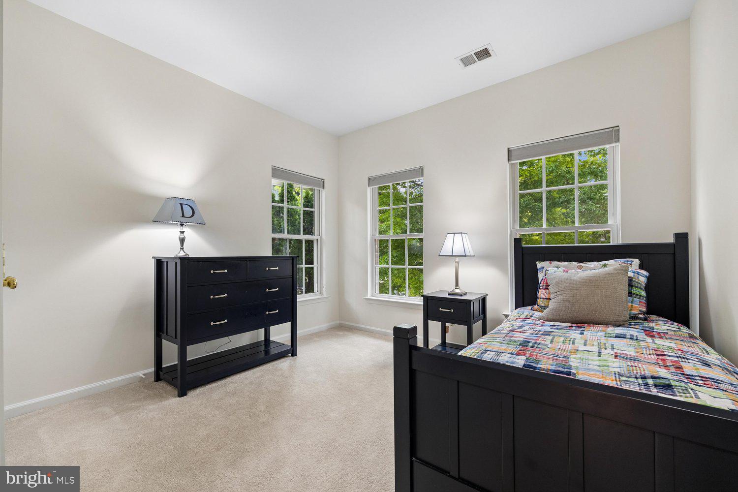 LAKELANDS - Residential