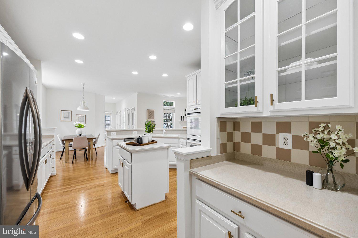 LAKELANDS - Residential