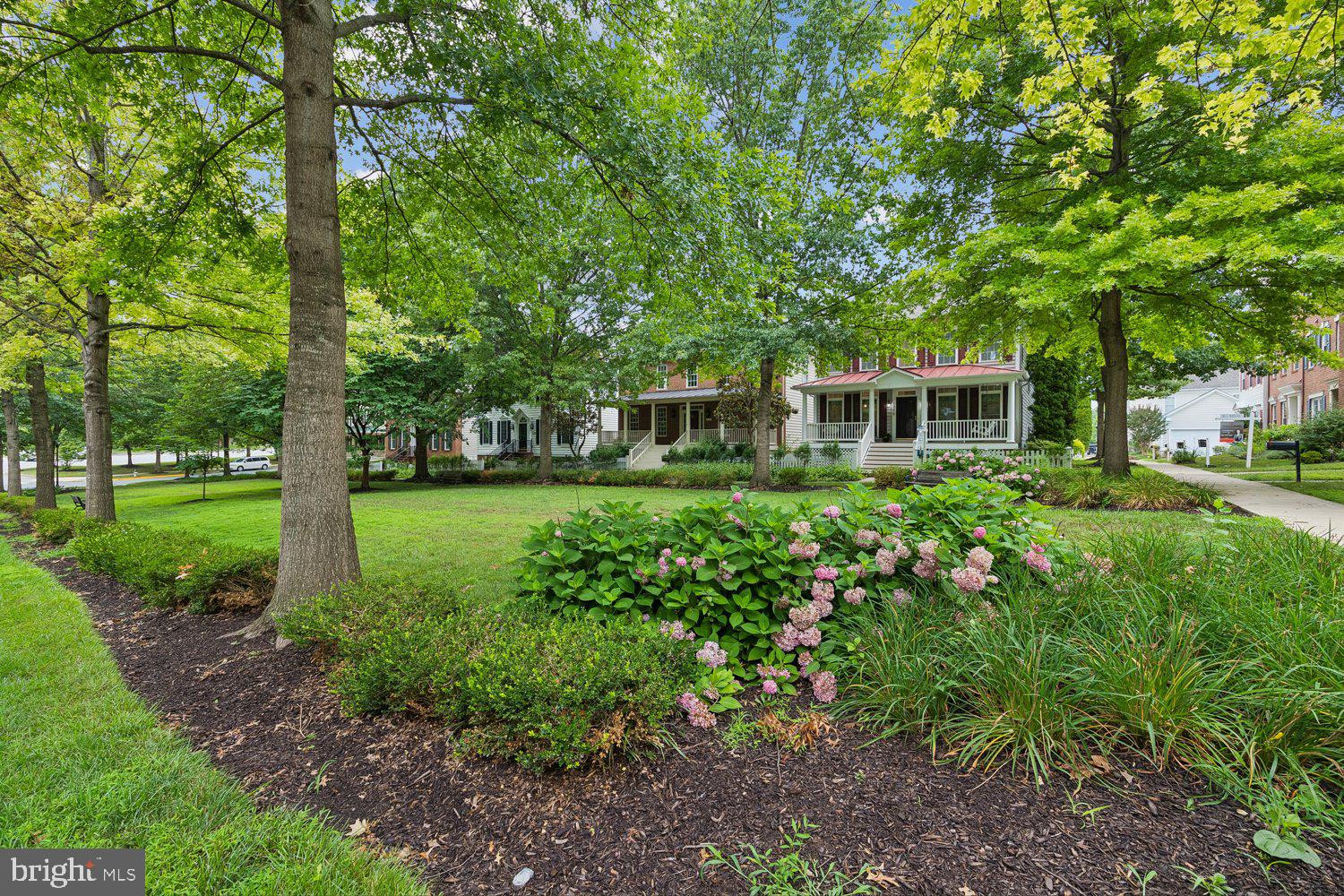 LAKELANDS - Residential