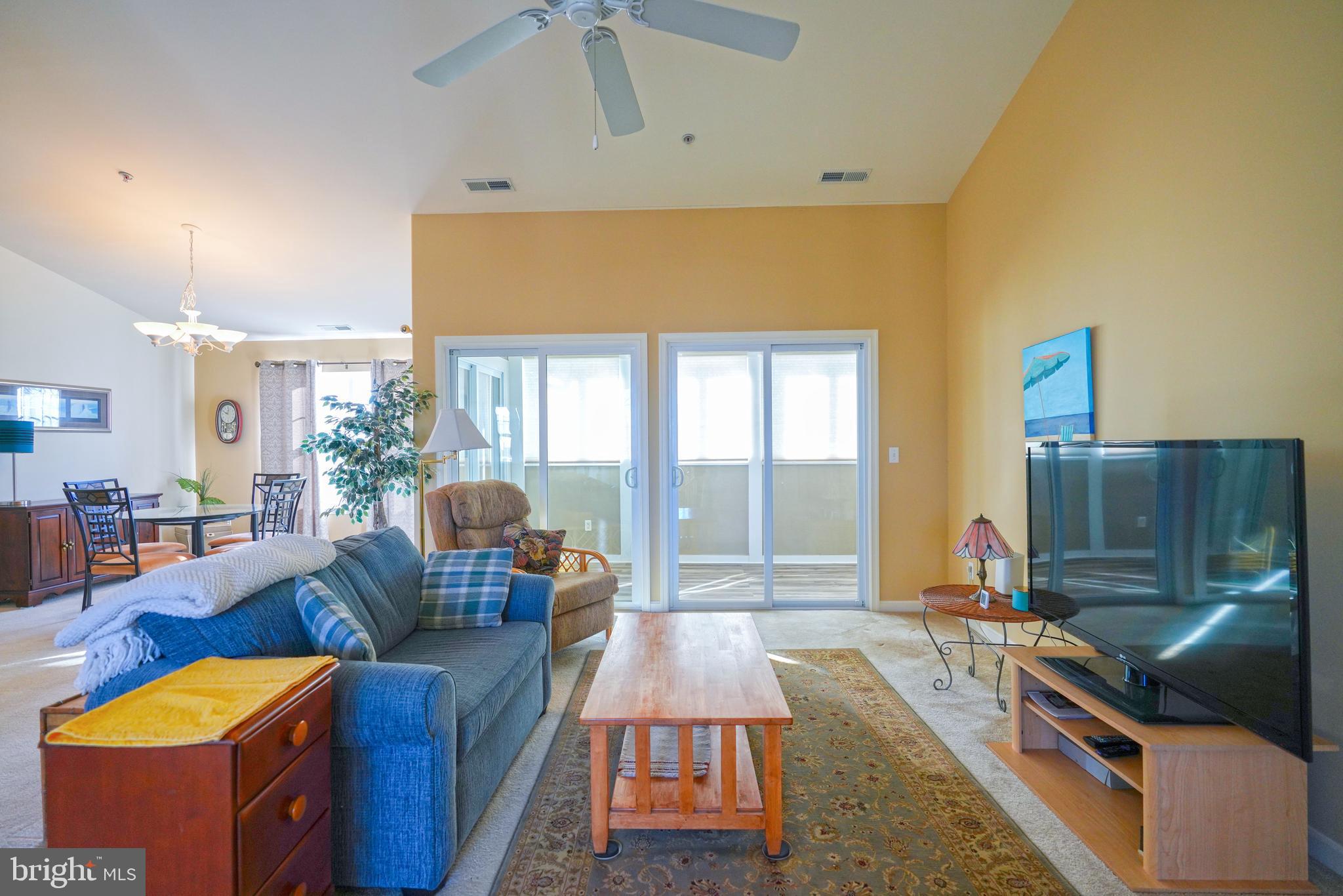 WOODS COVE - Residential