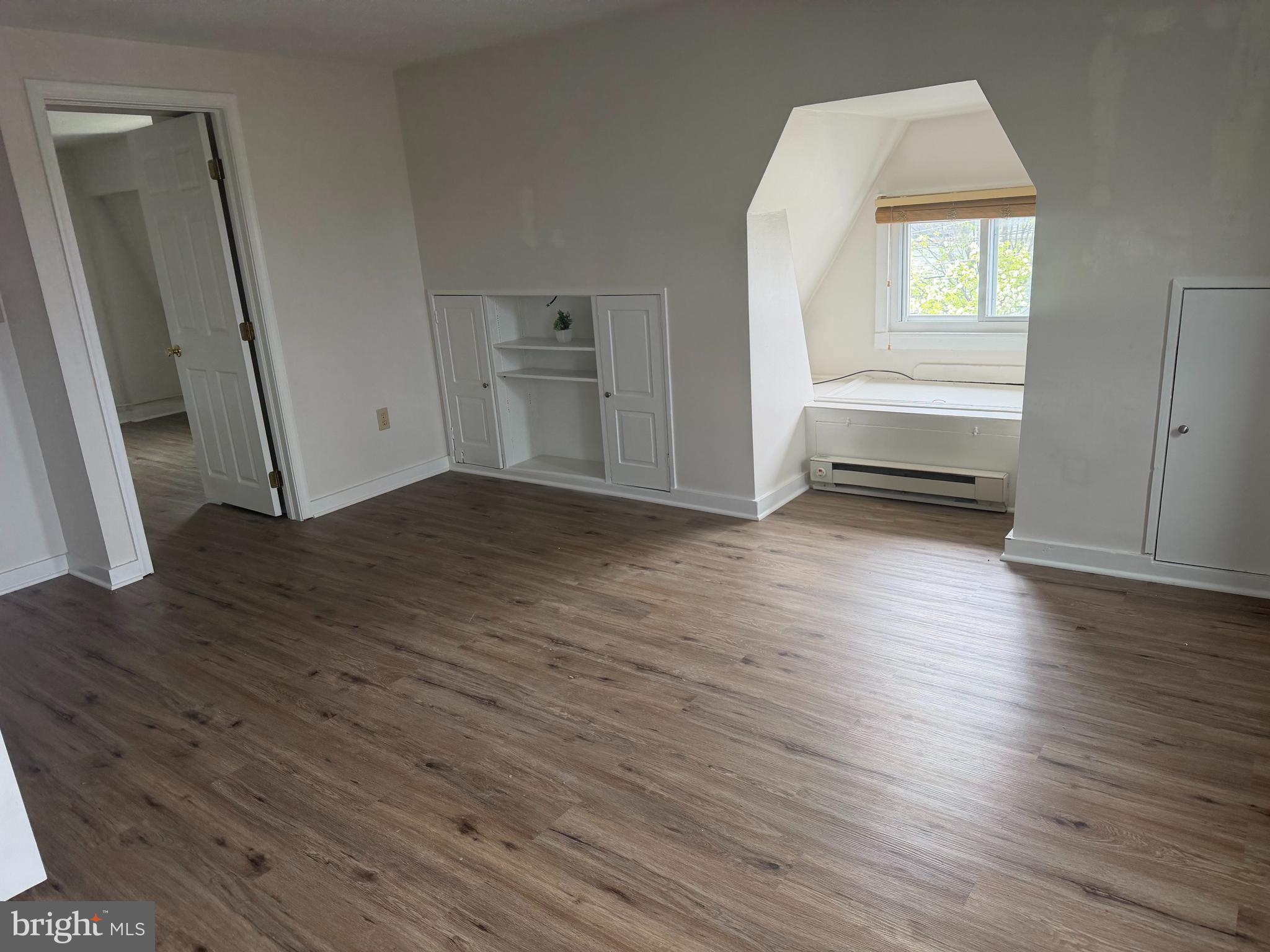 COLLEGE HILL - Commercial Sale