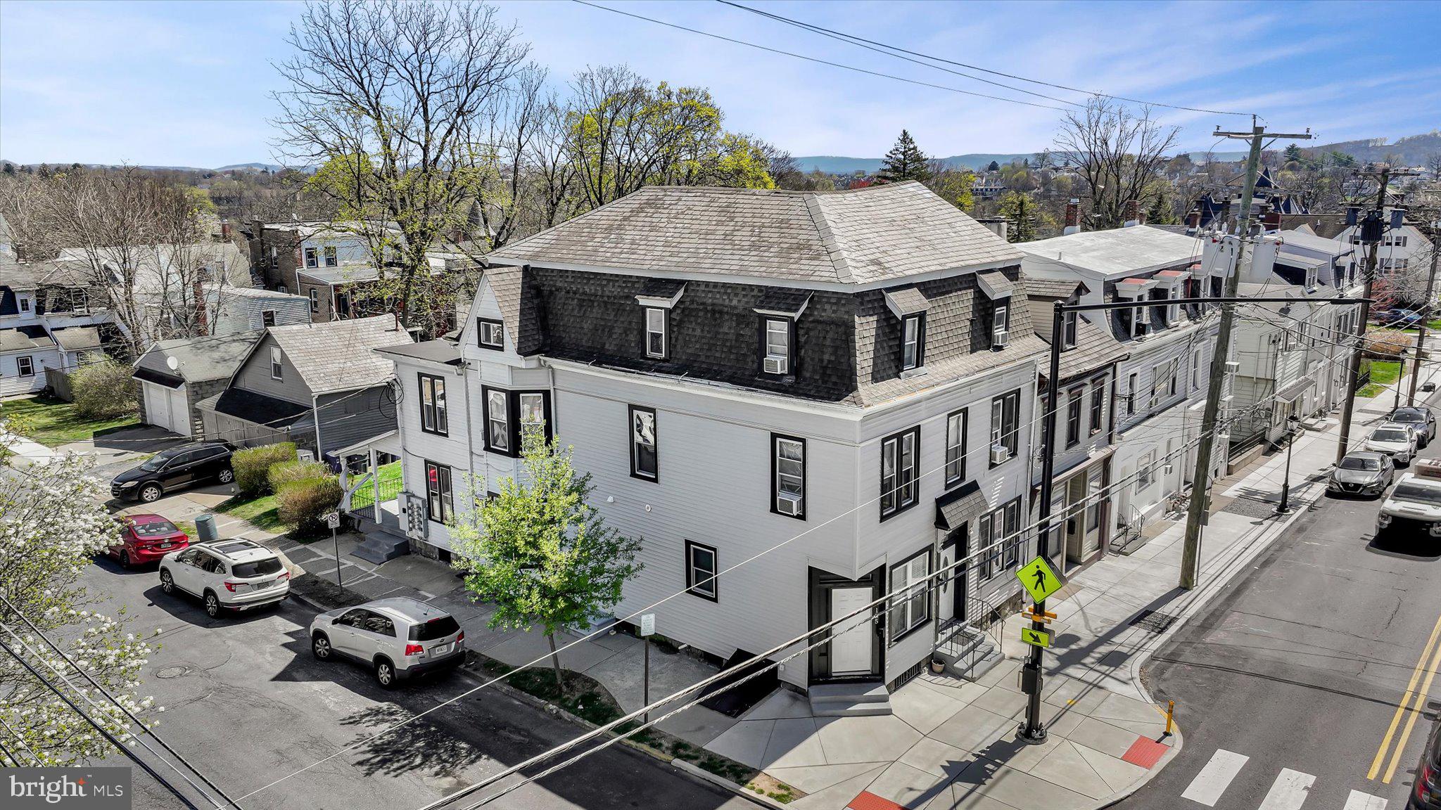 COLLEGE HILL - Commercial Sale