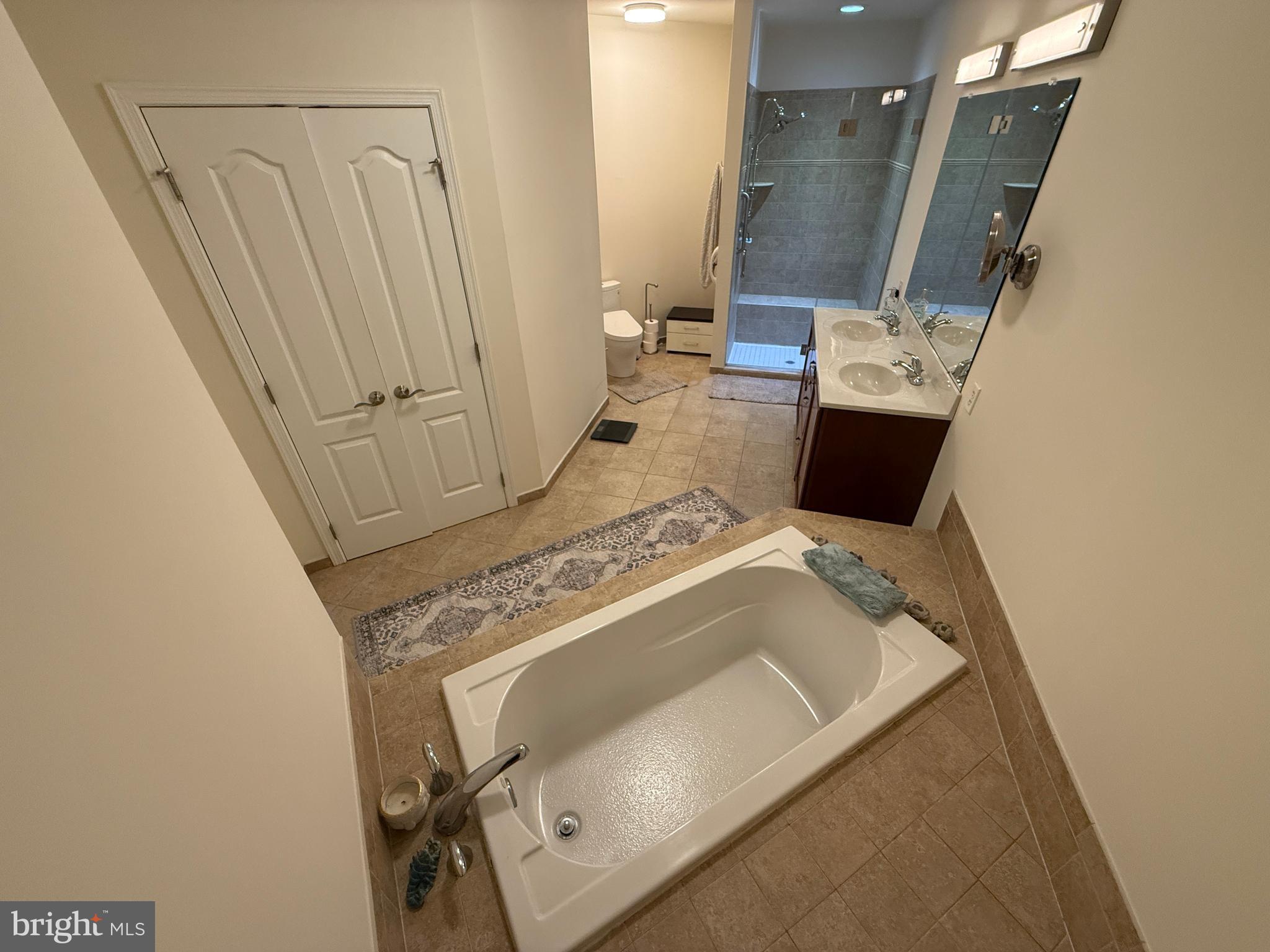 HUNTINGDON PLACE - Residential