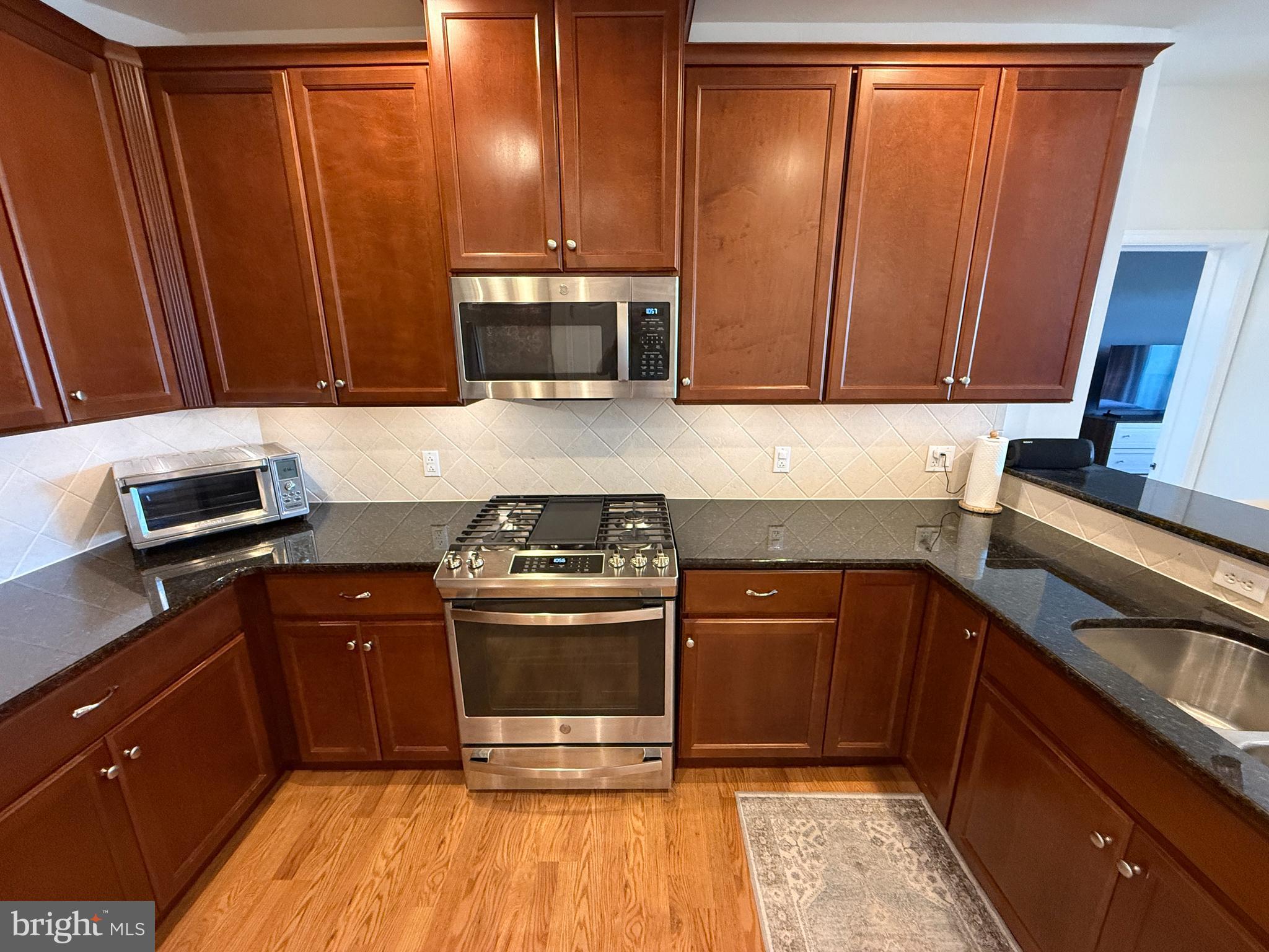 HUNTINGDON PLACE - Residential