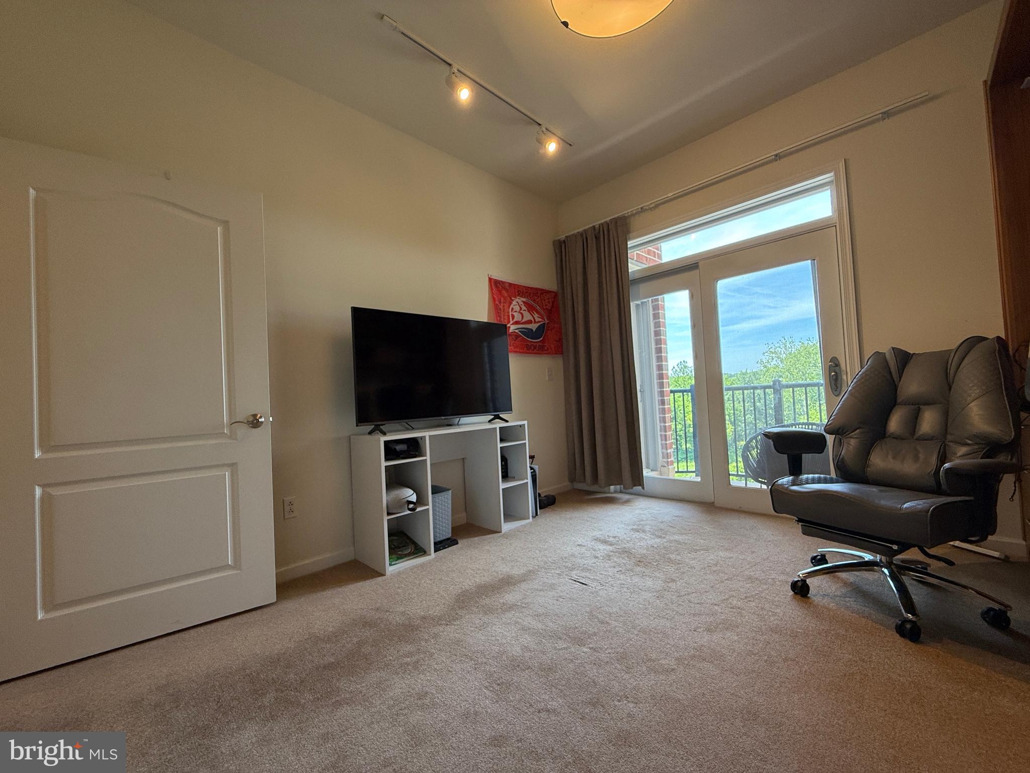 HUNTINGDON PLACE - Residential
