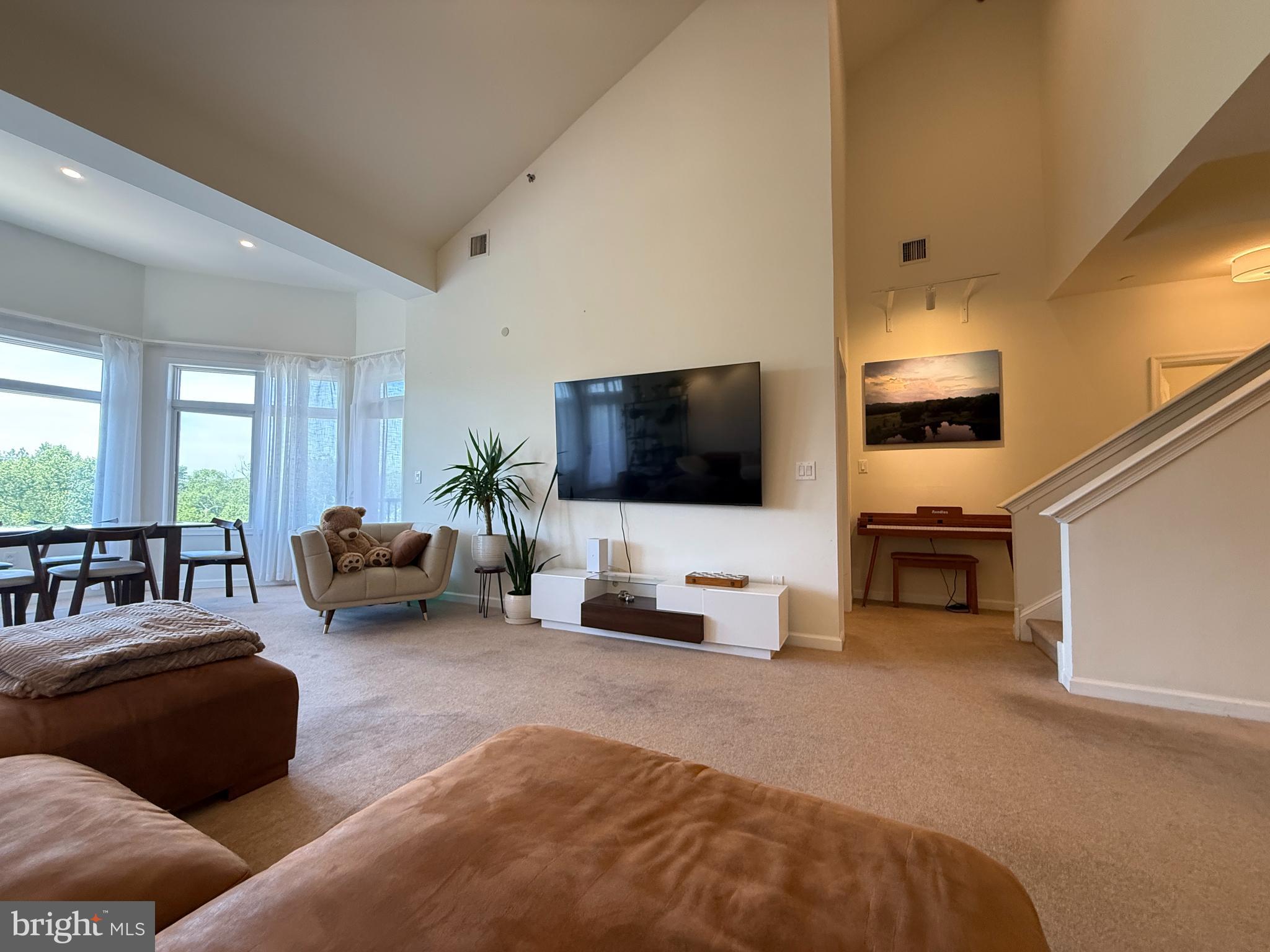 HUNTINGDON PLACE - Residential