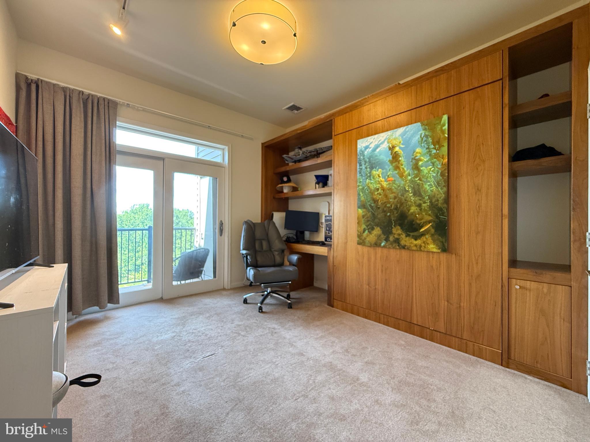 HUNTINGDON PLACE - Residential