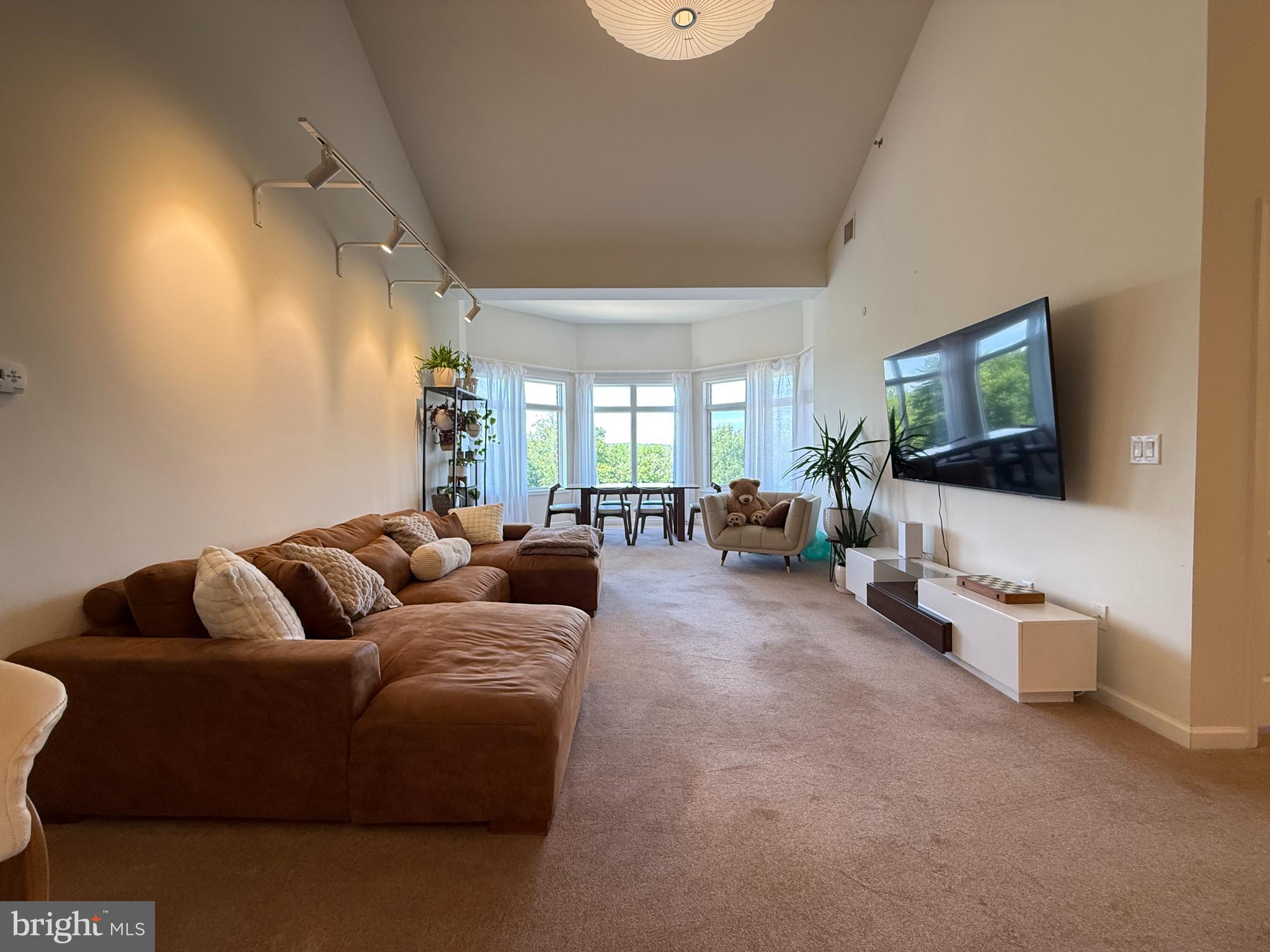 HUNTINGDON PLACE - Residential
