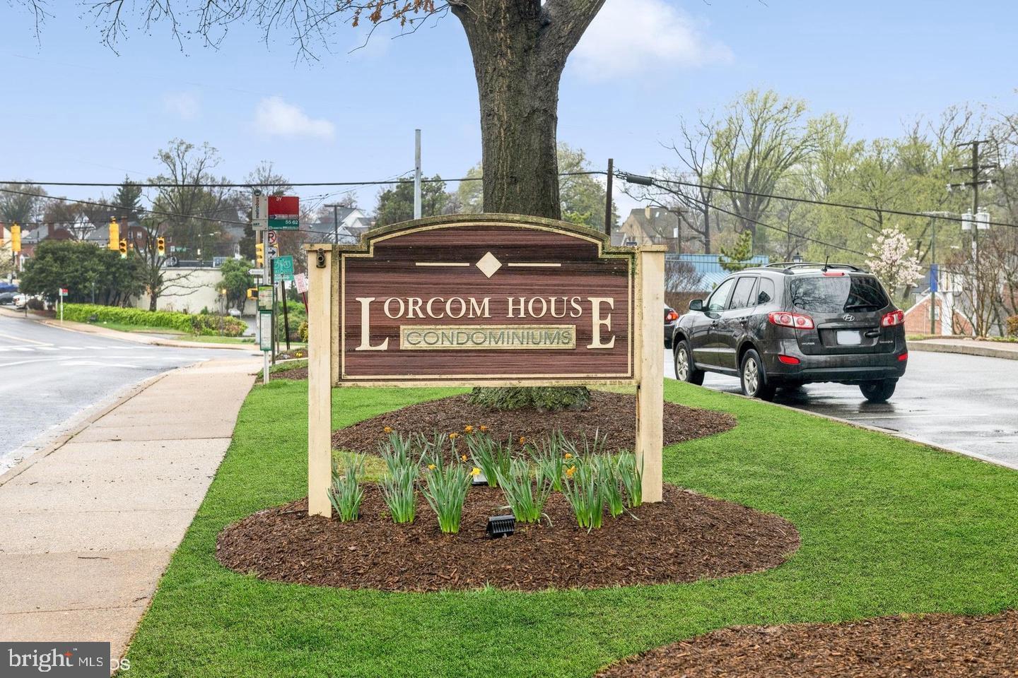 LORCOM HOUSE - Residential Lease