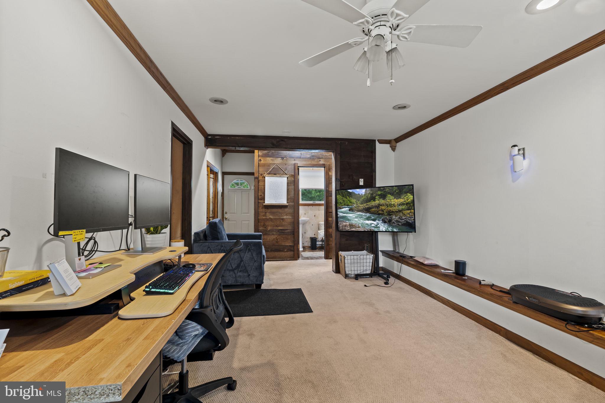 BRIAR HILL FARMS - Residential