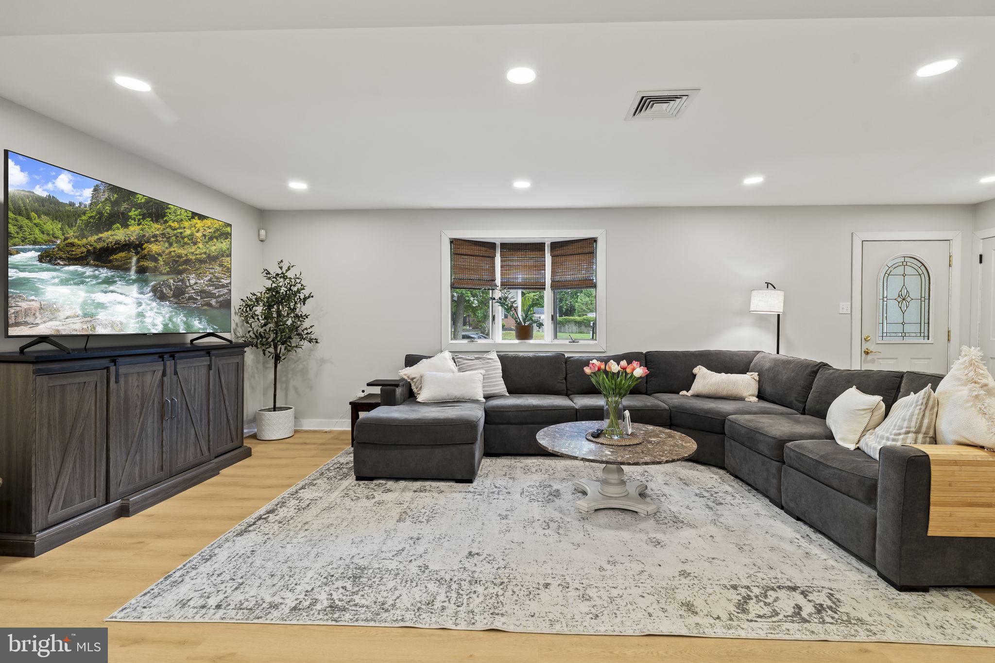 BRIAR HILL FARMS - Residential