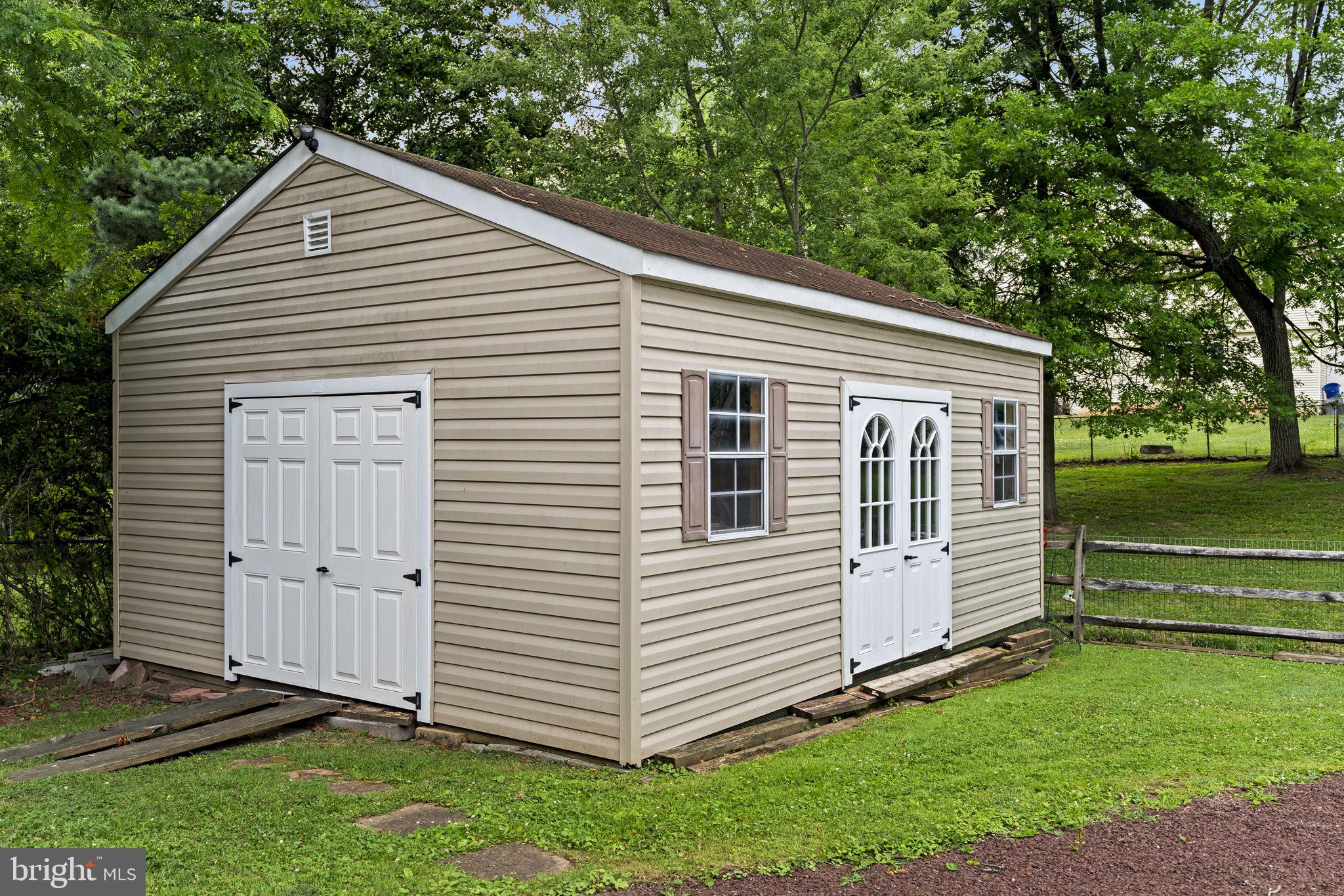 BRIAR HILL FARMS - Residential