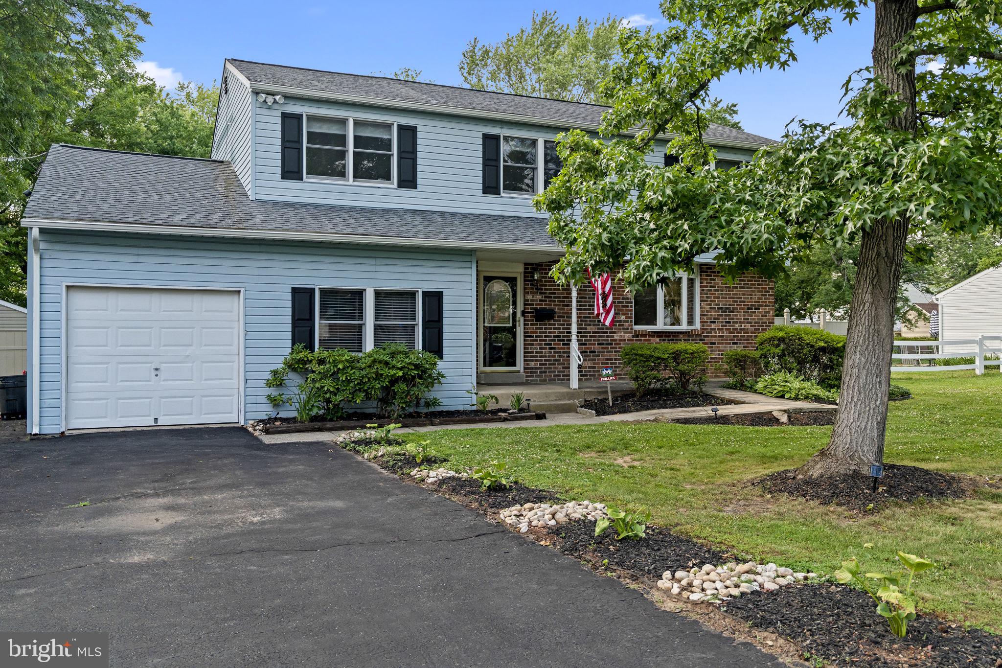 BRIAR HILL FARMS - Residential