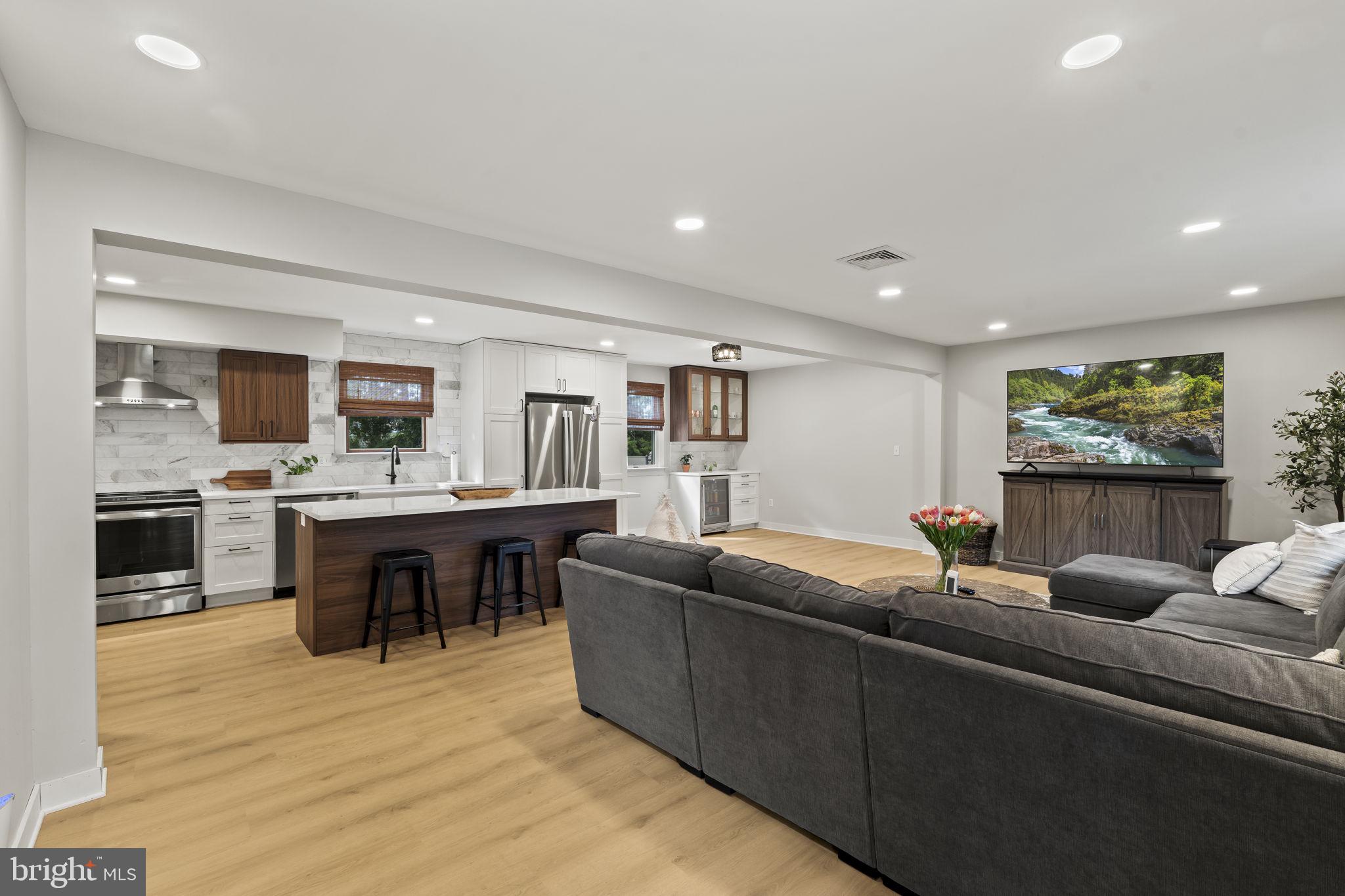 BRIAR HILL FARMS - Residential