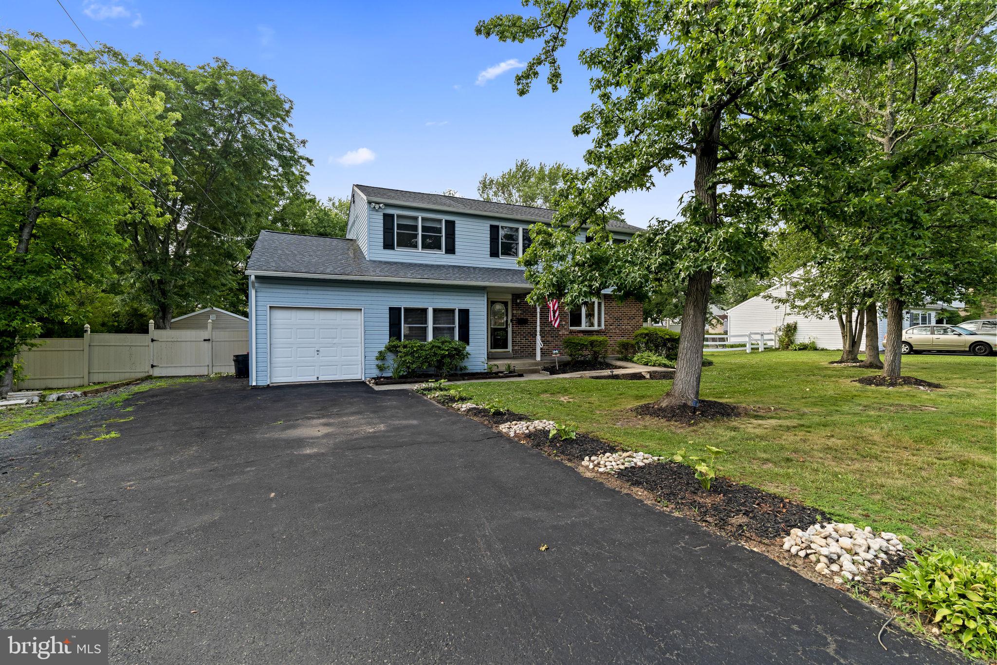 BRIAR HILL FARMS - Residential