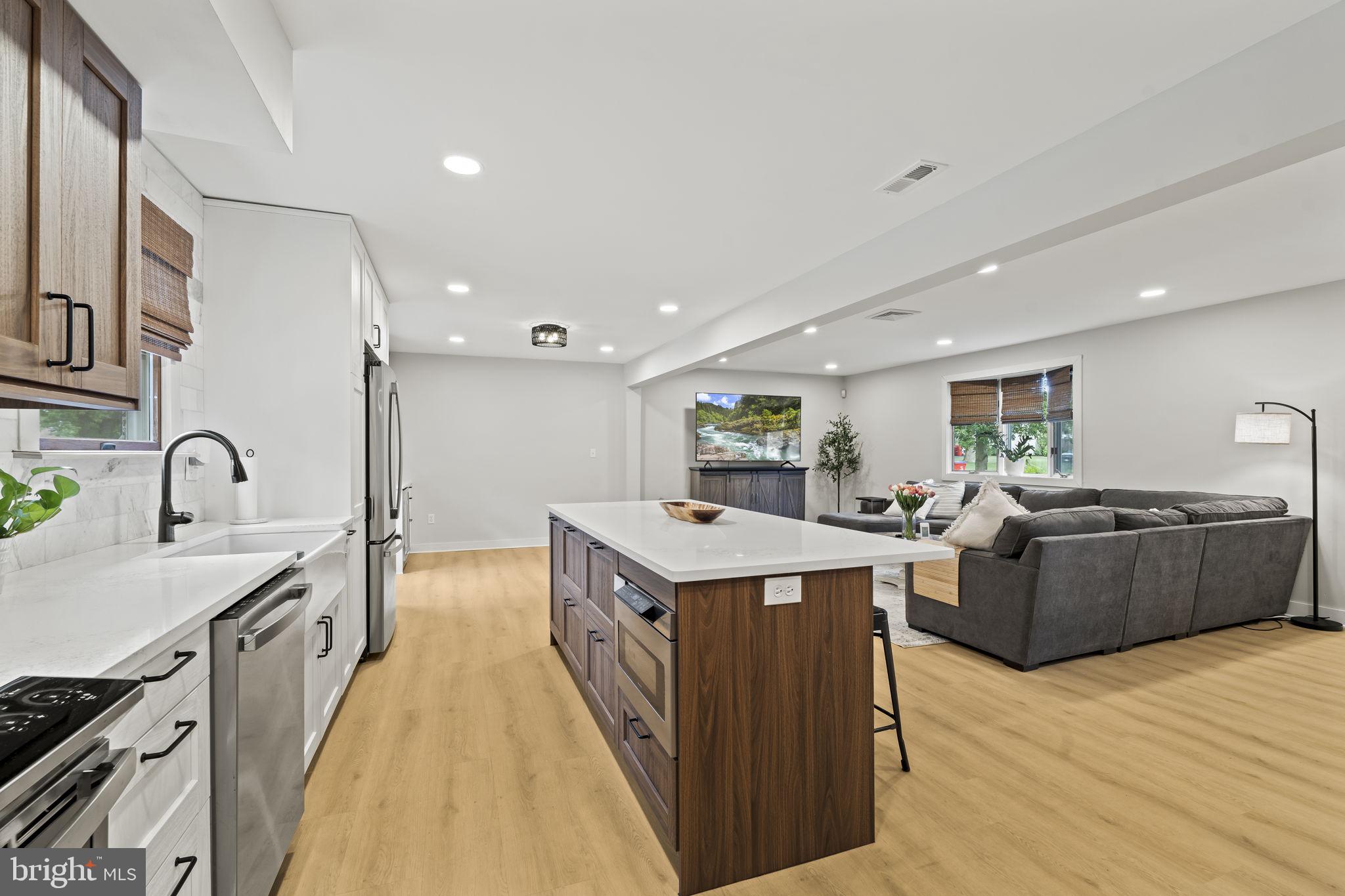 BRIAR HILL FARMS - Residential