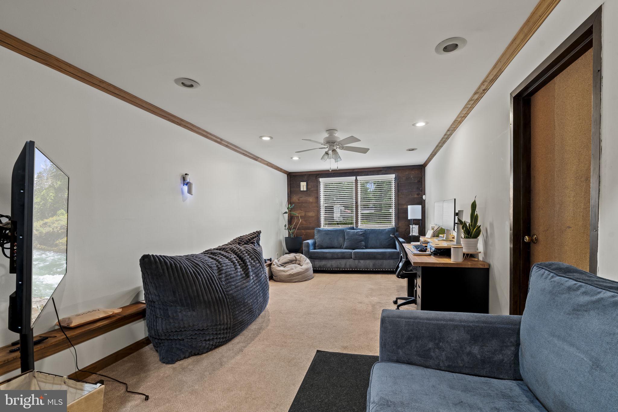 BRIAR HILL FARMS - Residential