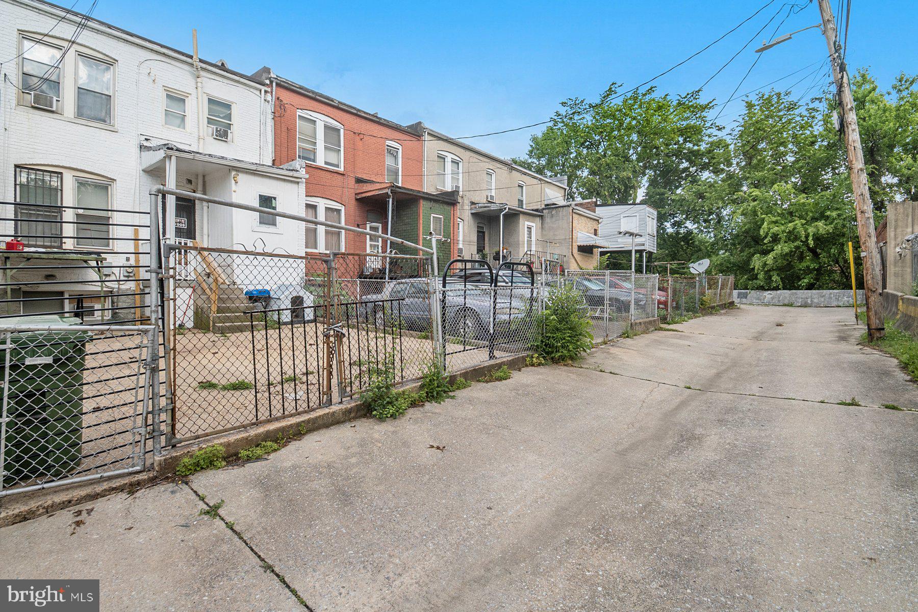 EASTERWOOD PARK - Residential