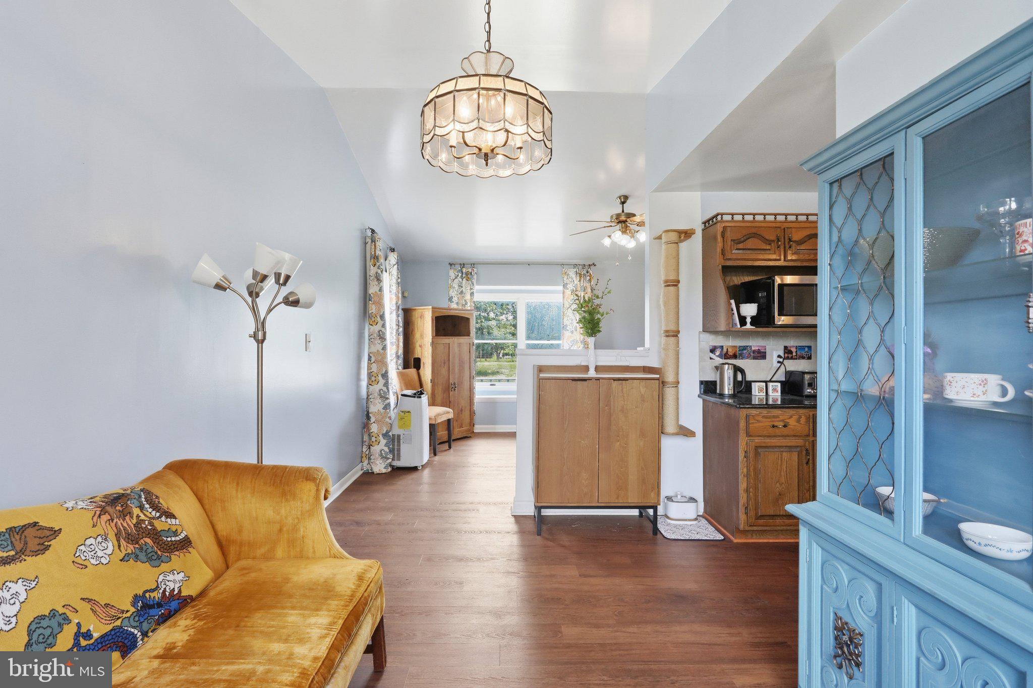 WHITE OAKS - Residential